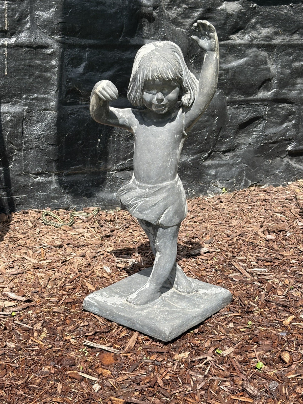 Hen-Feathers Hillary In Heels 27″ Garden Statue Figurine Vintage Patina Outdoor