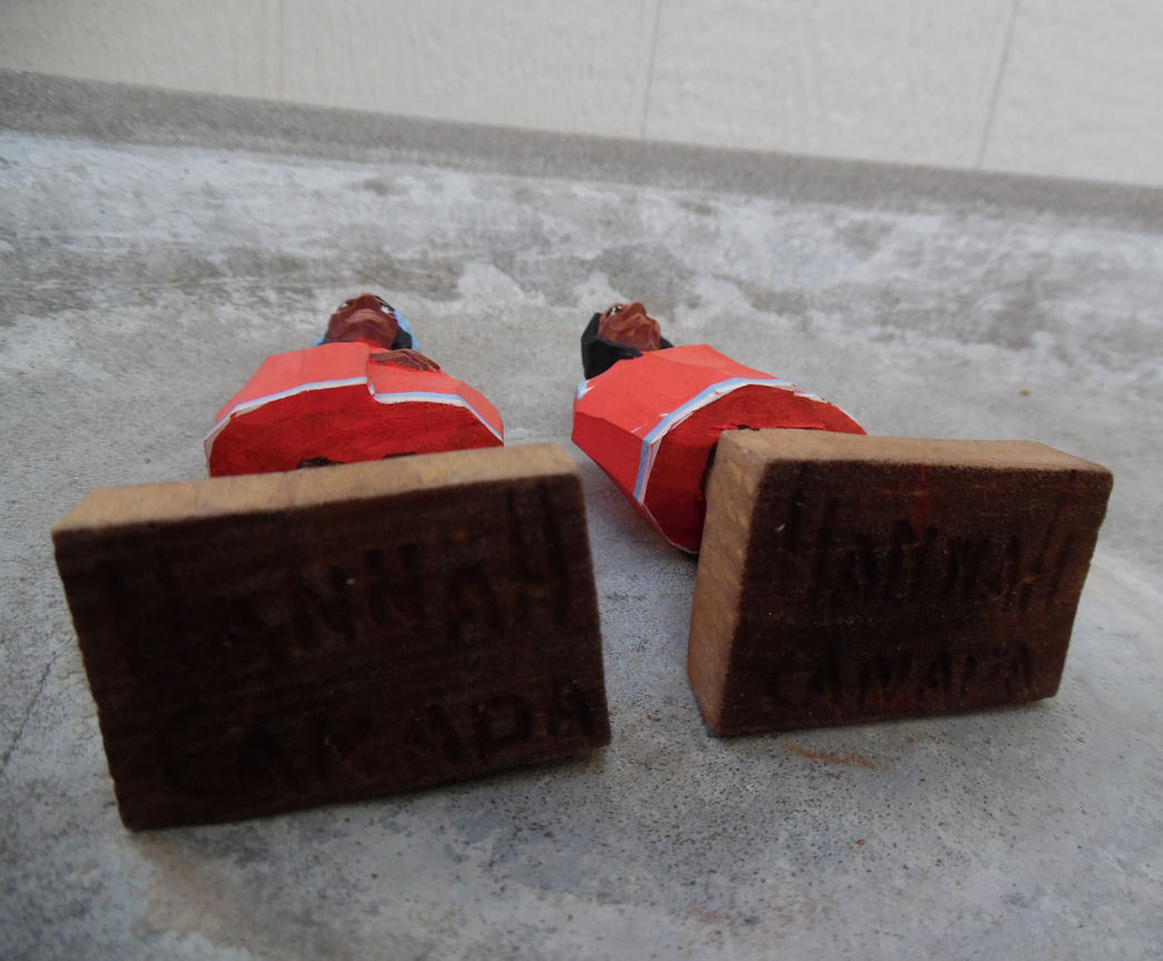 VINTAGE CARVED WOOD FIGURE COUPLE BY HANNAH 1940s-1950s QUEBEC CANADA LOT OF TWO