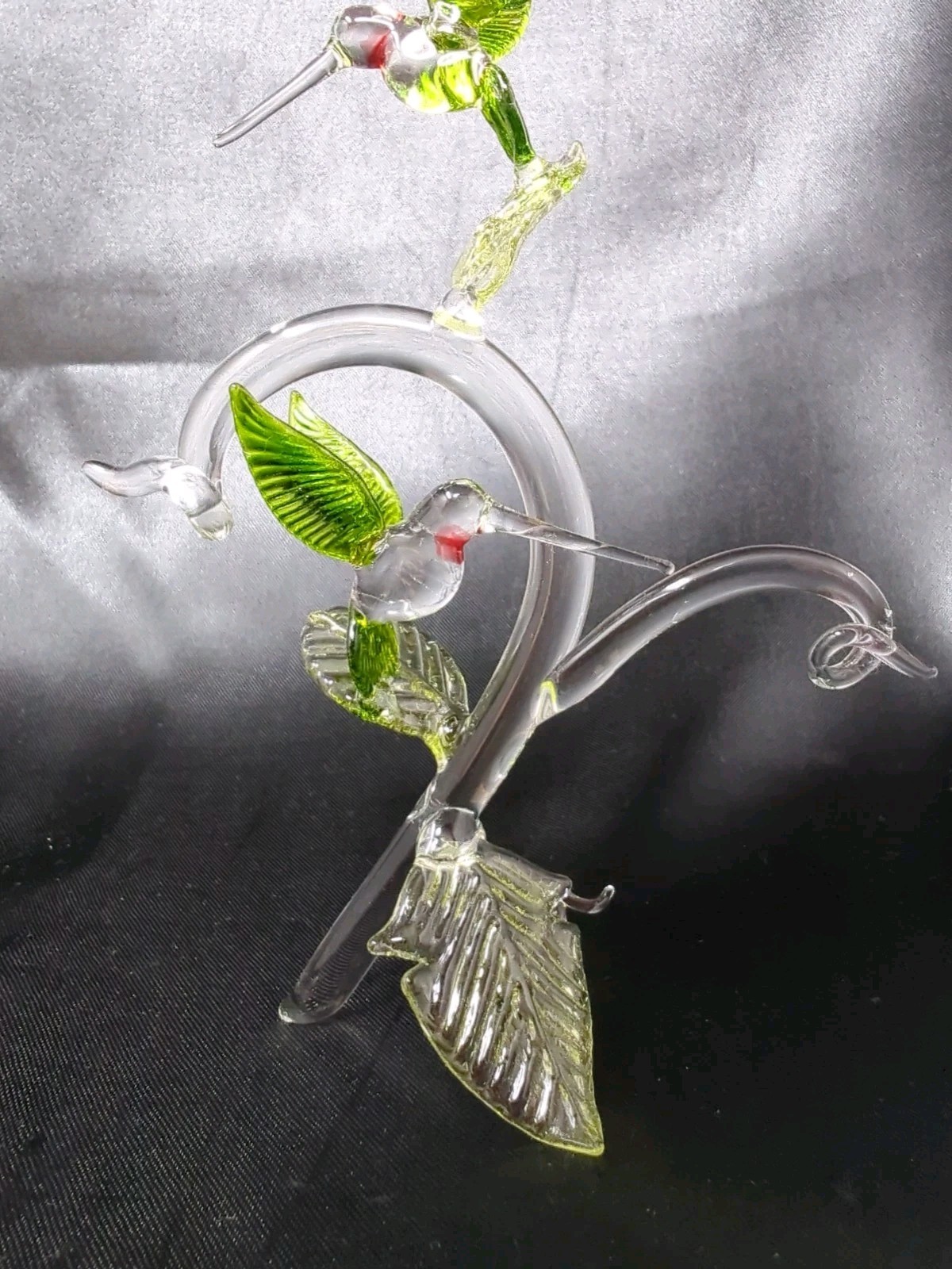 2 Clear + Green Glass Hummingbirds + Leaves Figurine Bird Figure Hummingbird