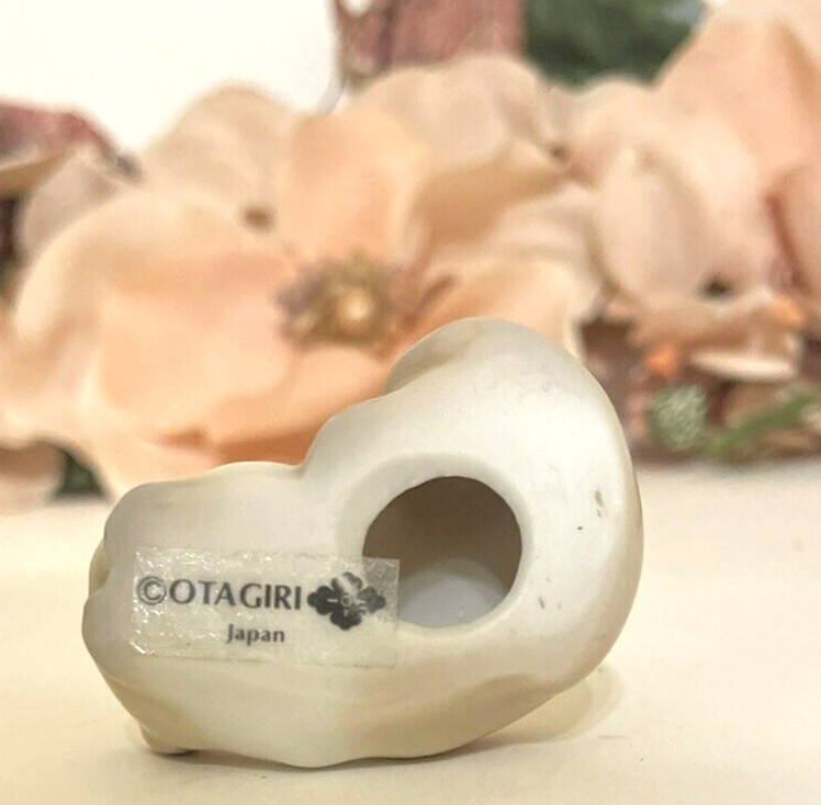 Otagirl Cat Figurine Sleeping Miniature Beige White Sticker Japan 2″ x 1-3/8″