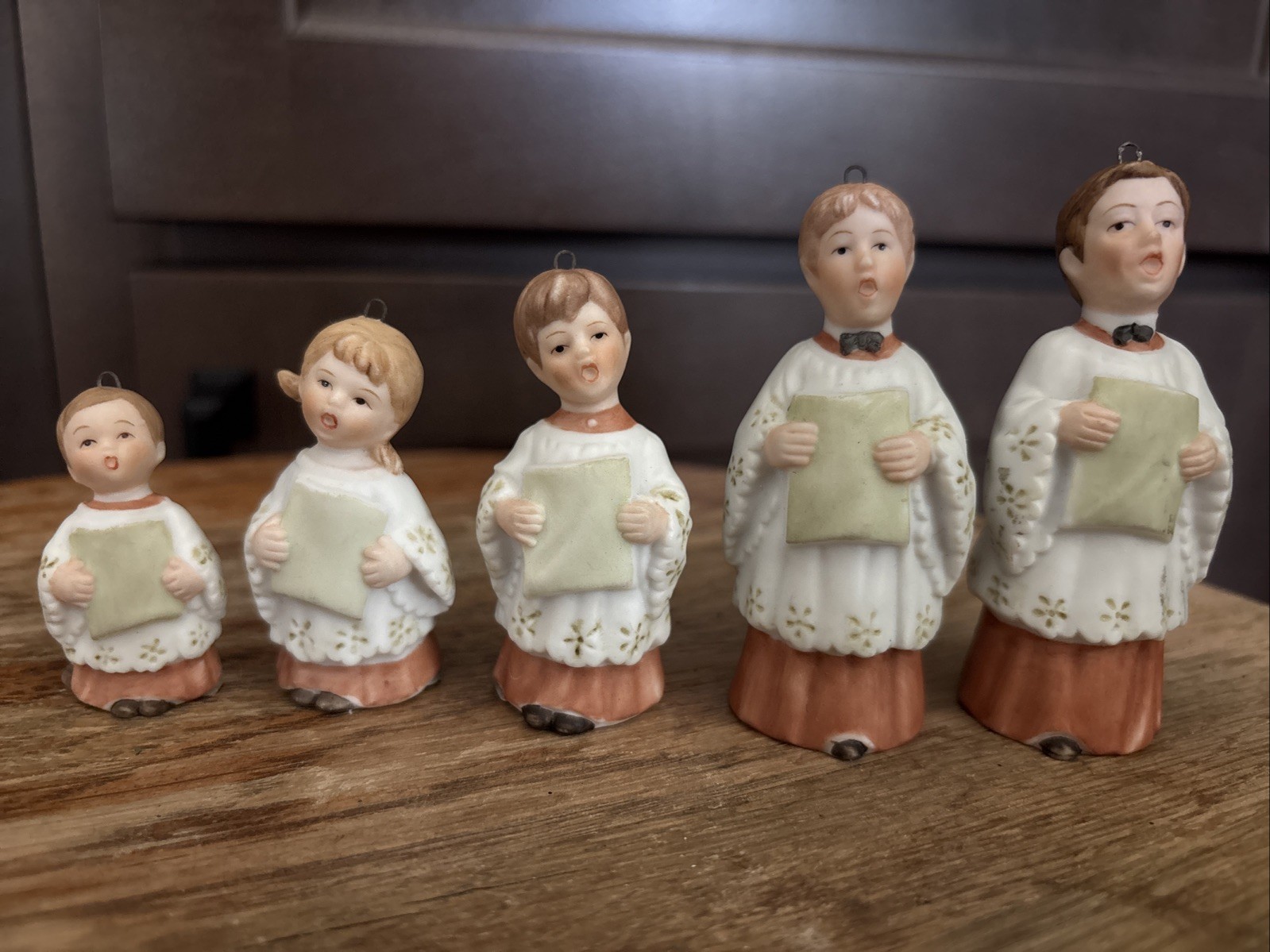 Vintage 1982 Enesco Family of 5 Church Choir Figurine Set