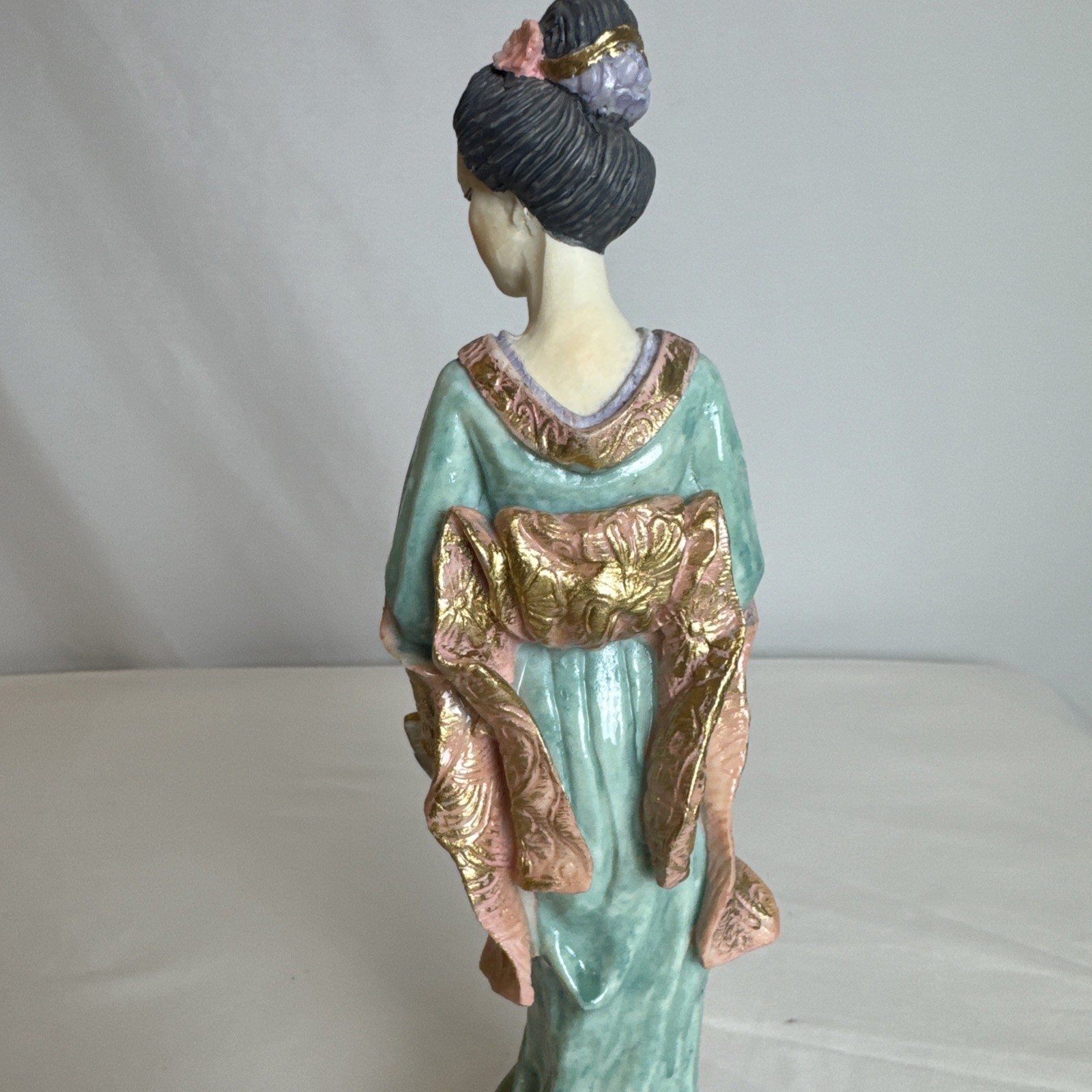 VTG Arnart Pucci Signed Porcelain Geisha Figurine Japanese Lady Fan Wood Base