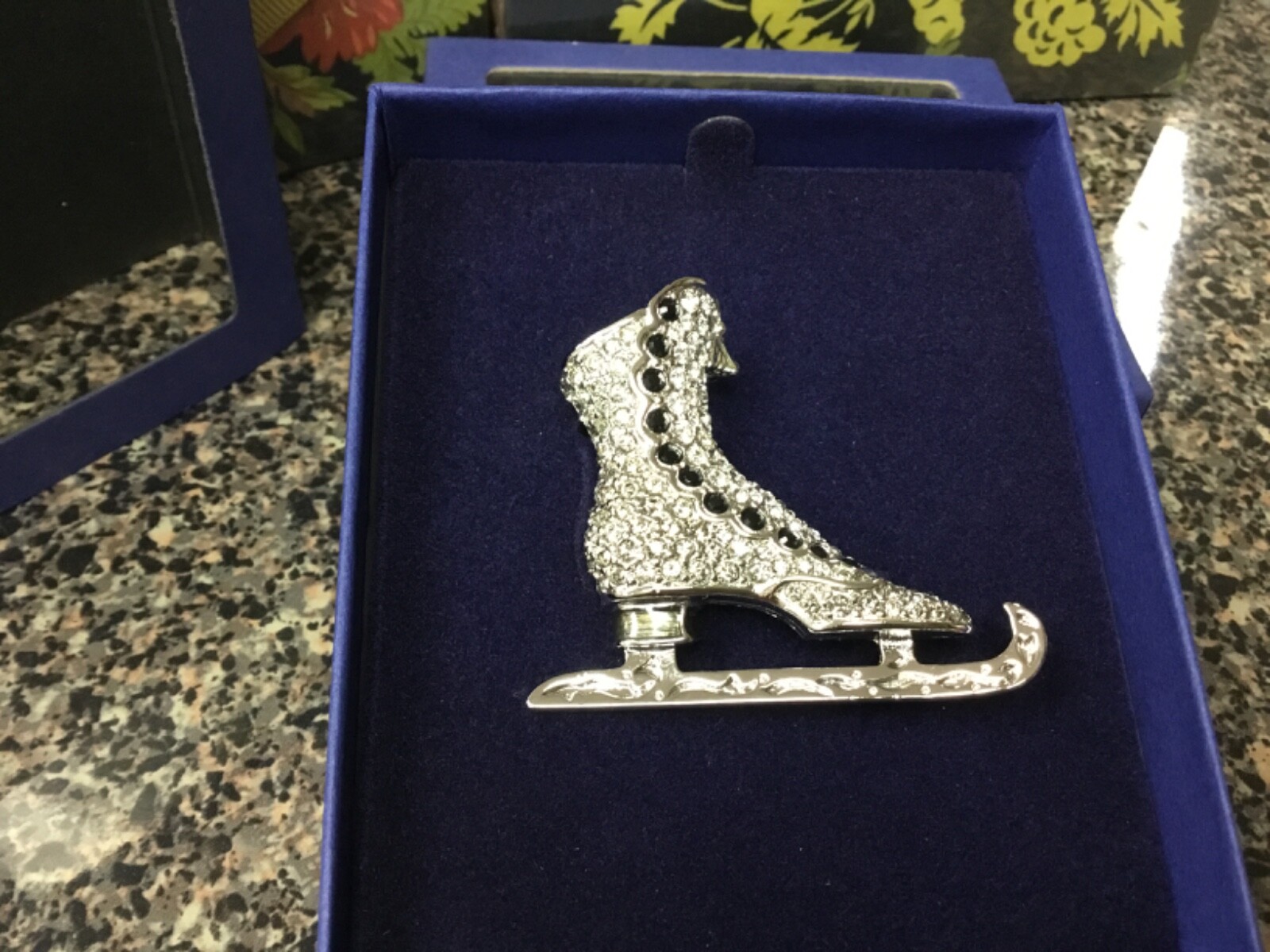 Swarovski Crystal Ice Skate Brooch Pin 1515251. includes box.