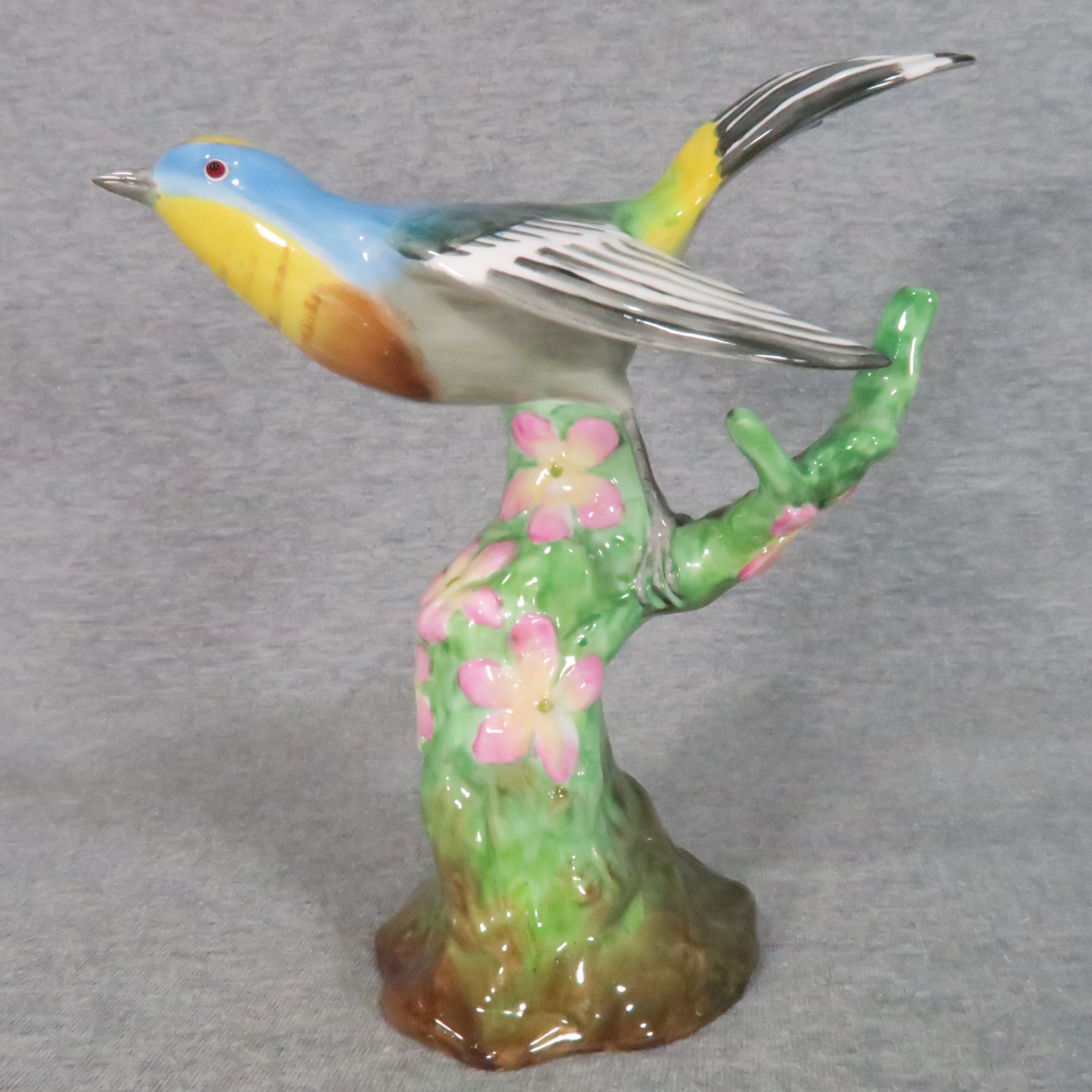 Spode Copeland Perched Bird Figurine Hand Painted Porcelain Red Glass Eyes