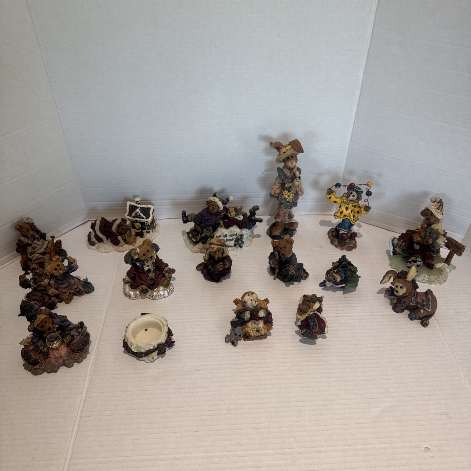 37 Boyds Bears And Friends Resin Figurines Mosty 1990s Some 2000s