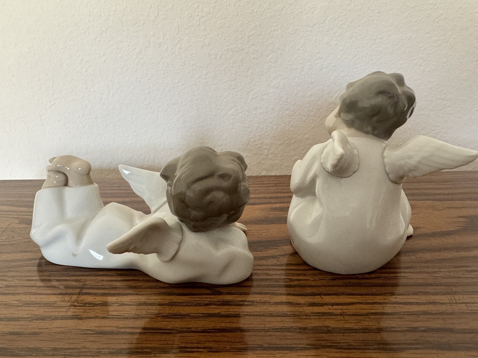 Lladro 4539 – Tired Angel Boys (lot of 2)