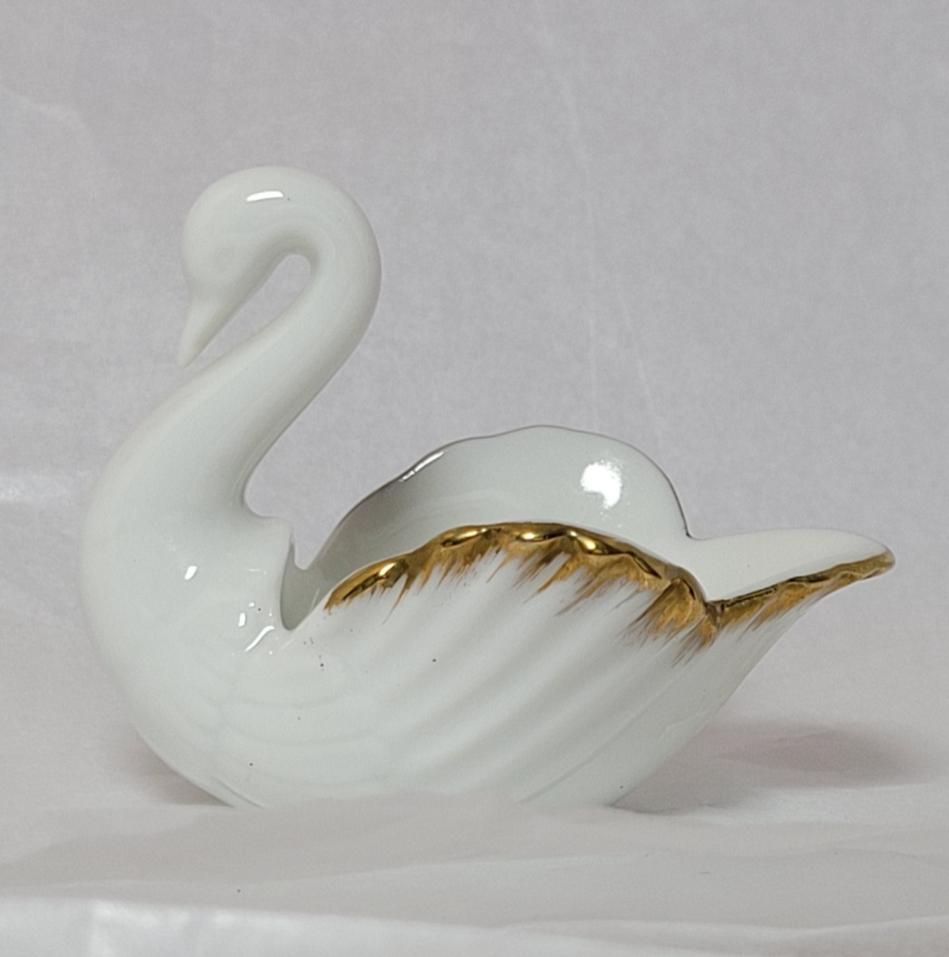 Vintage Swan Royal Kendall White Gold Trim Fine China 2.5 in Ivory Figurine