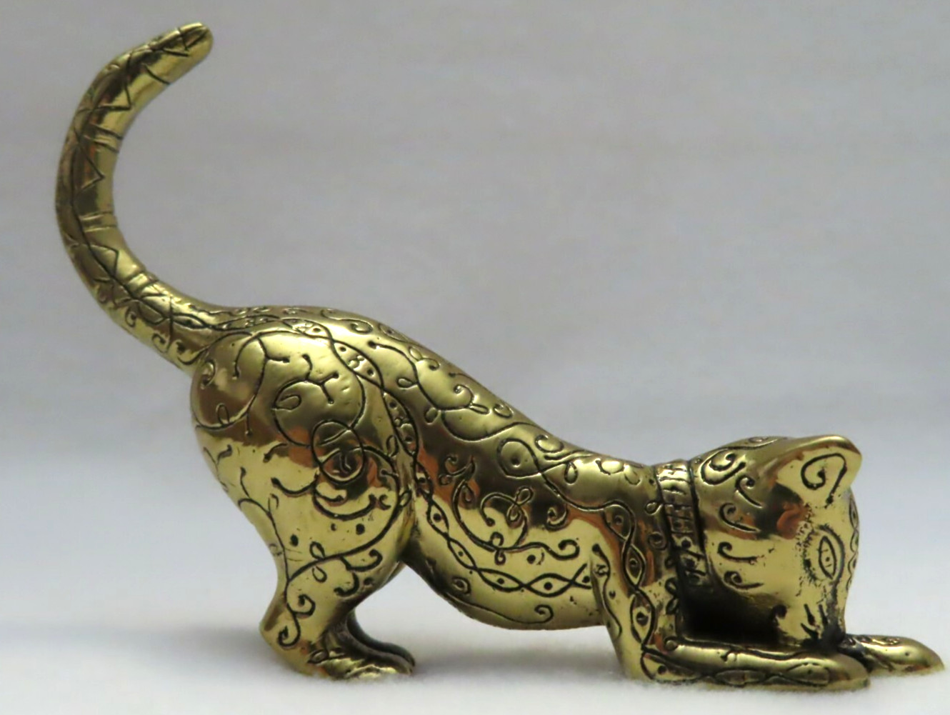 Asian Franklin Mint Curio Cabinet Cats
