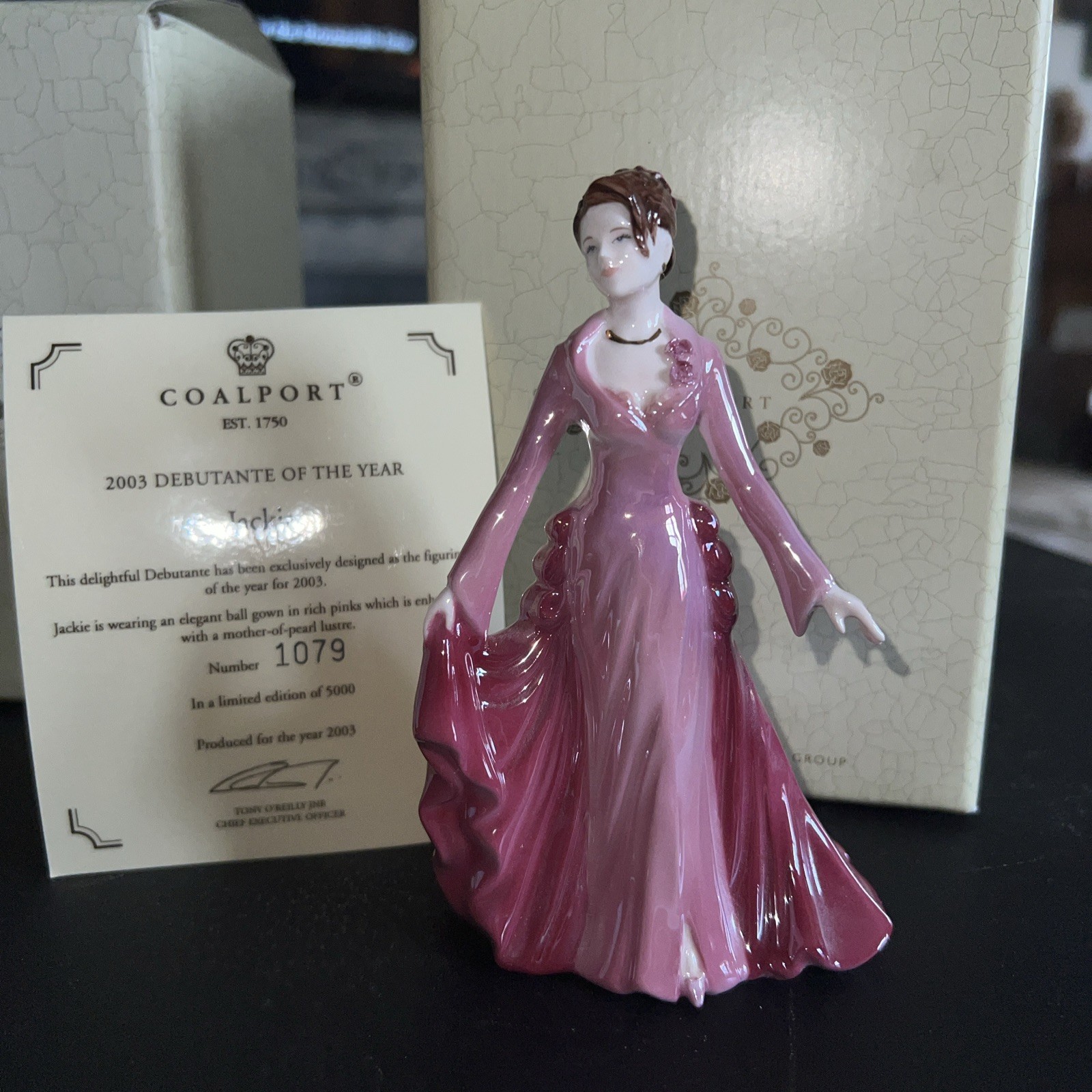 COALPORT DEBUTANTE OF THE YEAR 2003 ‘JACKIE’ LIMITED EDITION No. 1079 FIGURINE