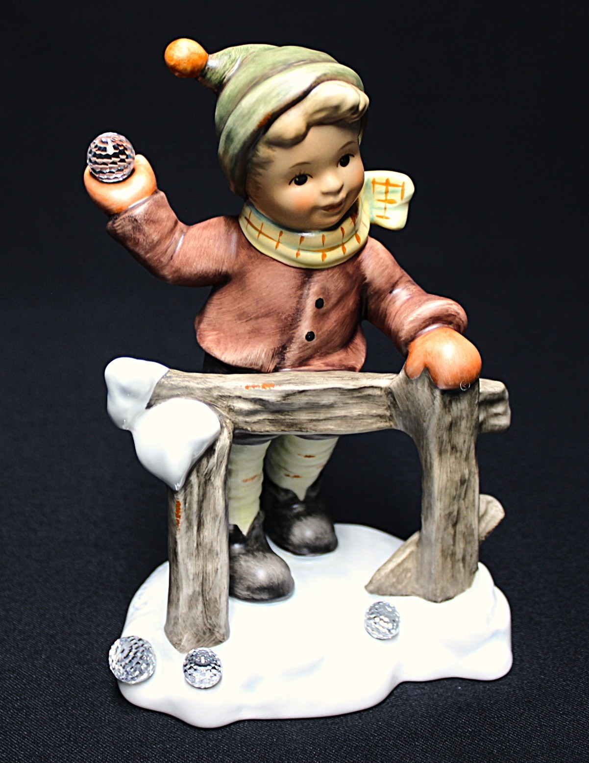 Rare Hummel Wintertime Fun Swarvoski Limited Ed. 347/1,999 6 1/2″ Figurine MINT