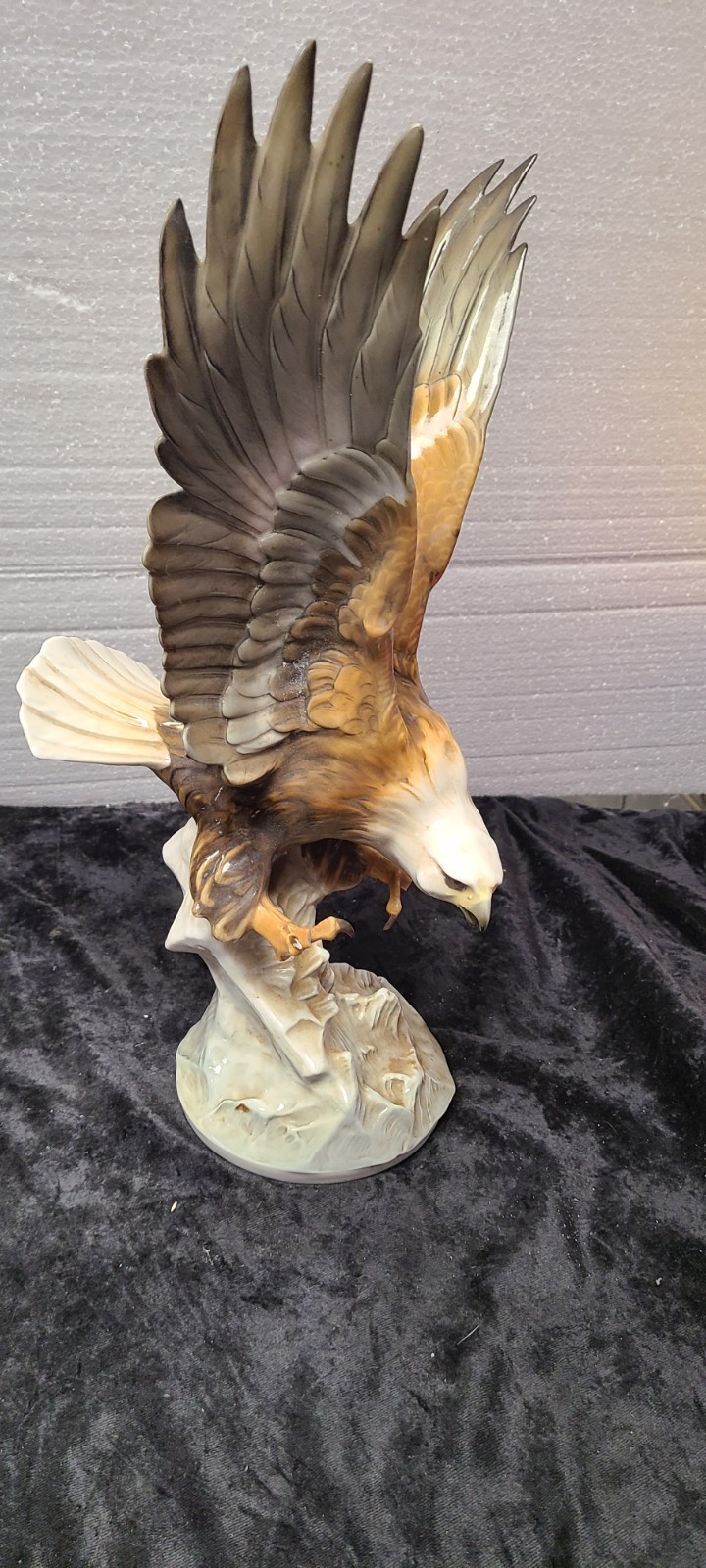 Vintage 17″ Hutschenreuther Selb Porcelain Eagle in Flight Karl Tutter