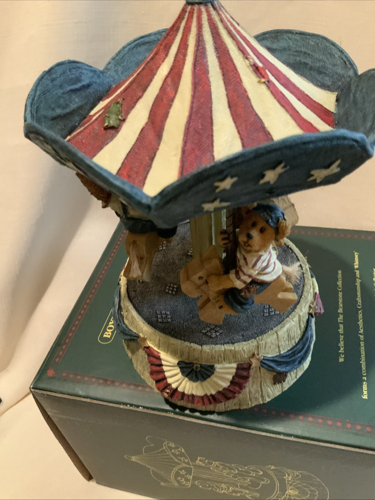 Boyd’s Bears MUSICAL ,ROTATE, RED,WHITE &,BLUE USA 250Th – 227810
