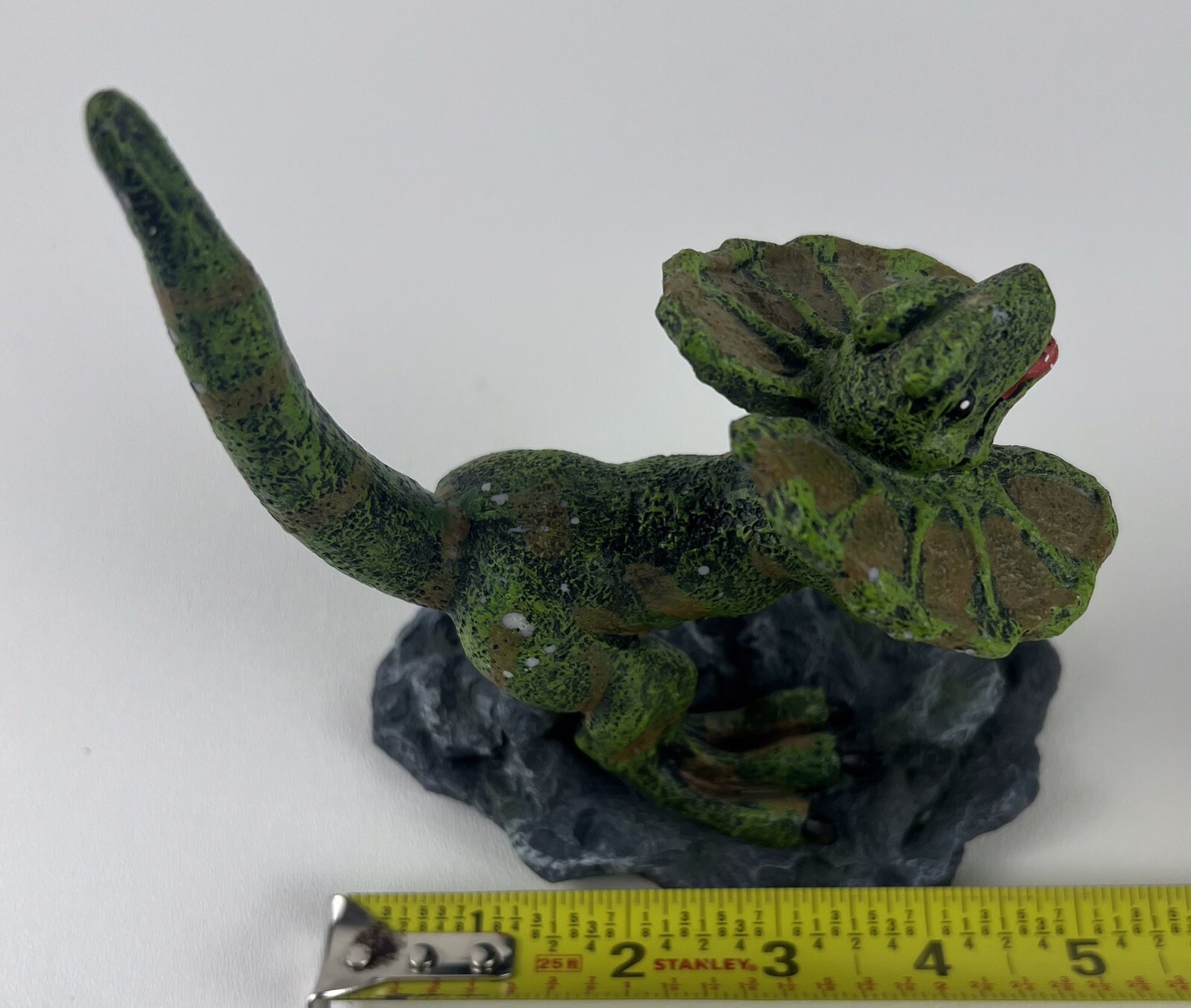 Dilophosaurus Dinosaur Figurine Model Realistic Figure