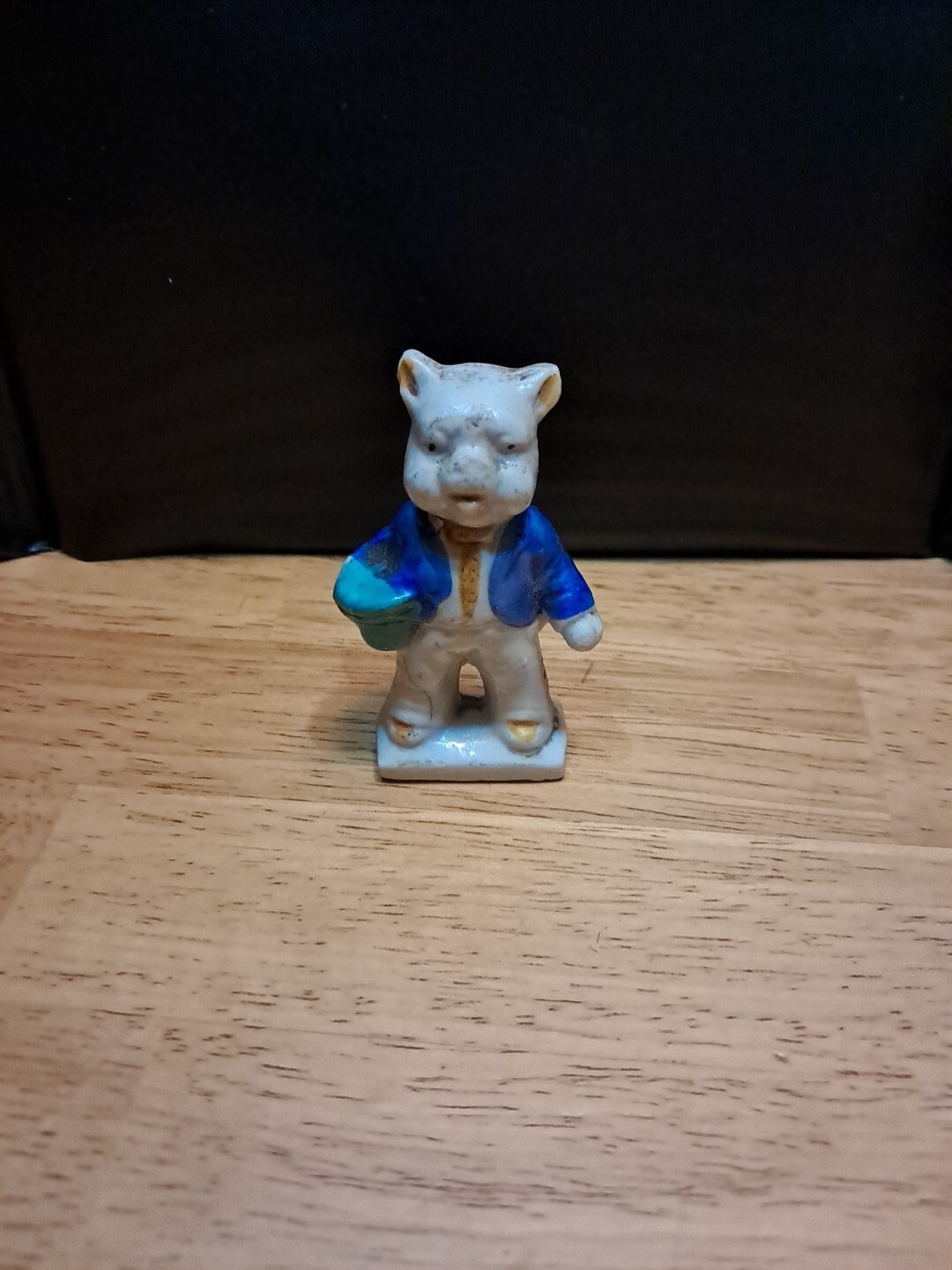 VINTAGE JAPAN CERAMIC PIG FIGURINE 2.75 INCHES TALL