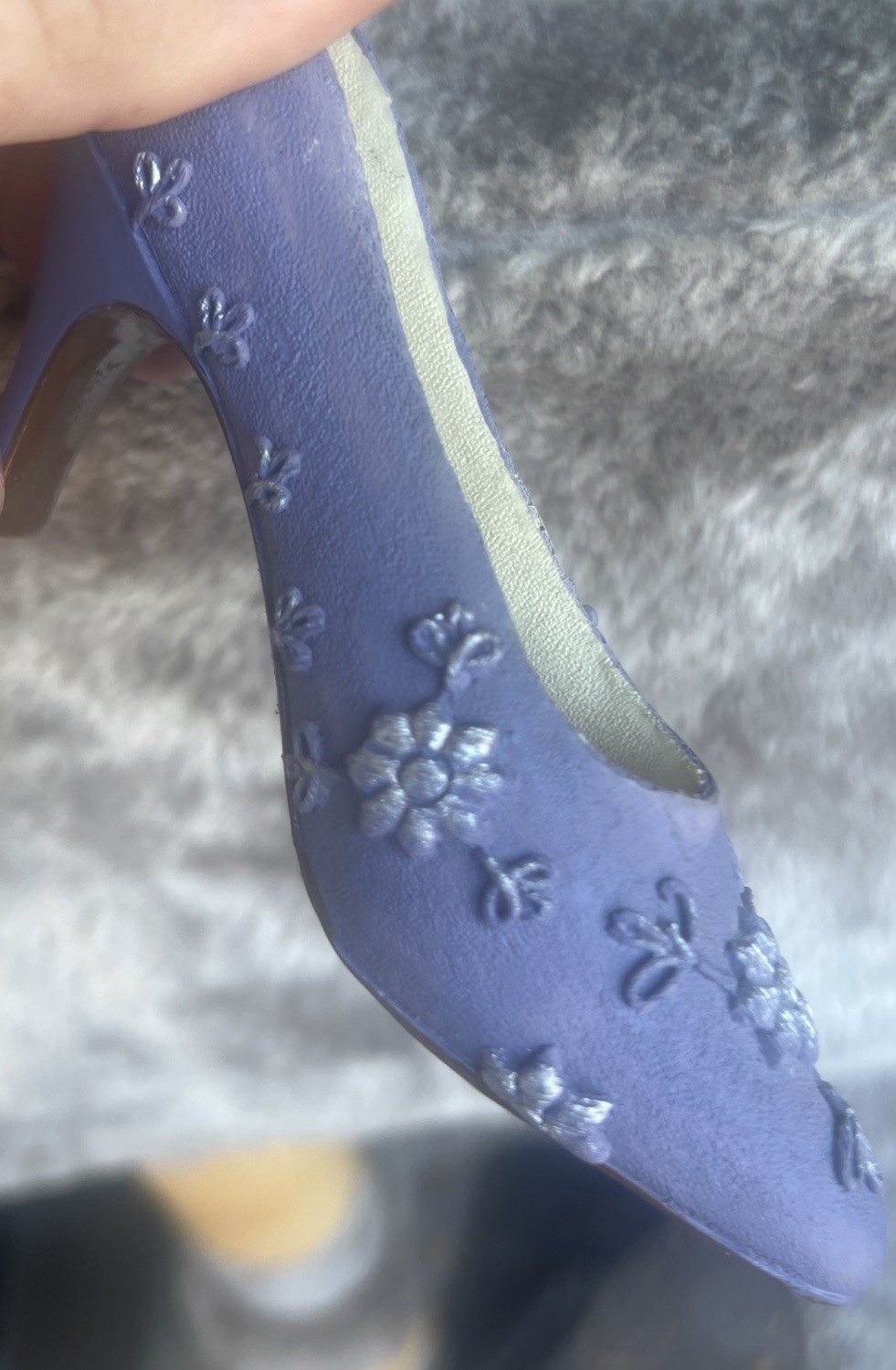 1999 Kingsbridge My Treasure Victorian High Heel Resin Shoe Miniature Decoration