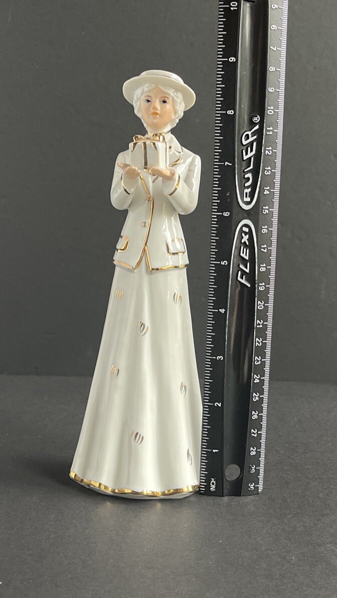 Vtg Piero Elegant Lady w/ Present – Gold Trimmed Porcelain Figurine *SEE PHOTOS*