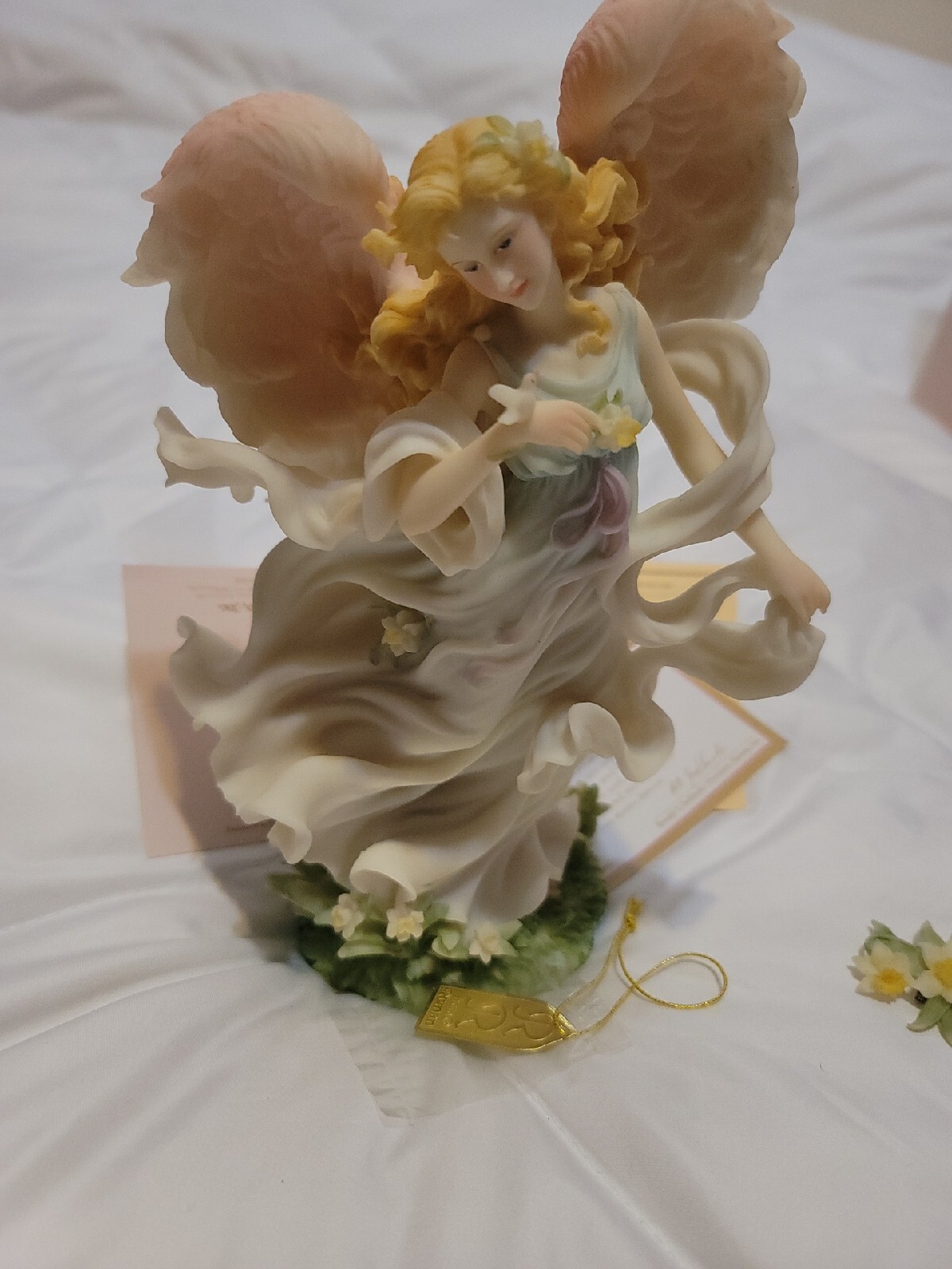 Victoria Embrace Life Seraphim Classics Heaven on Earth Item # 81664