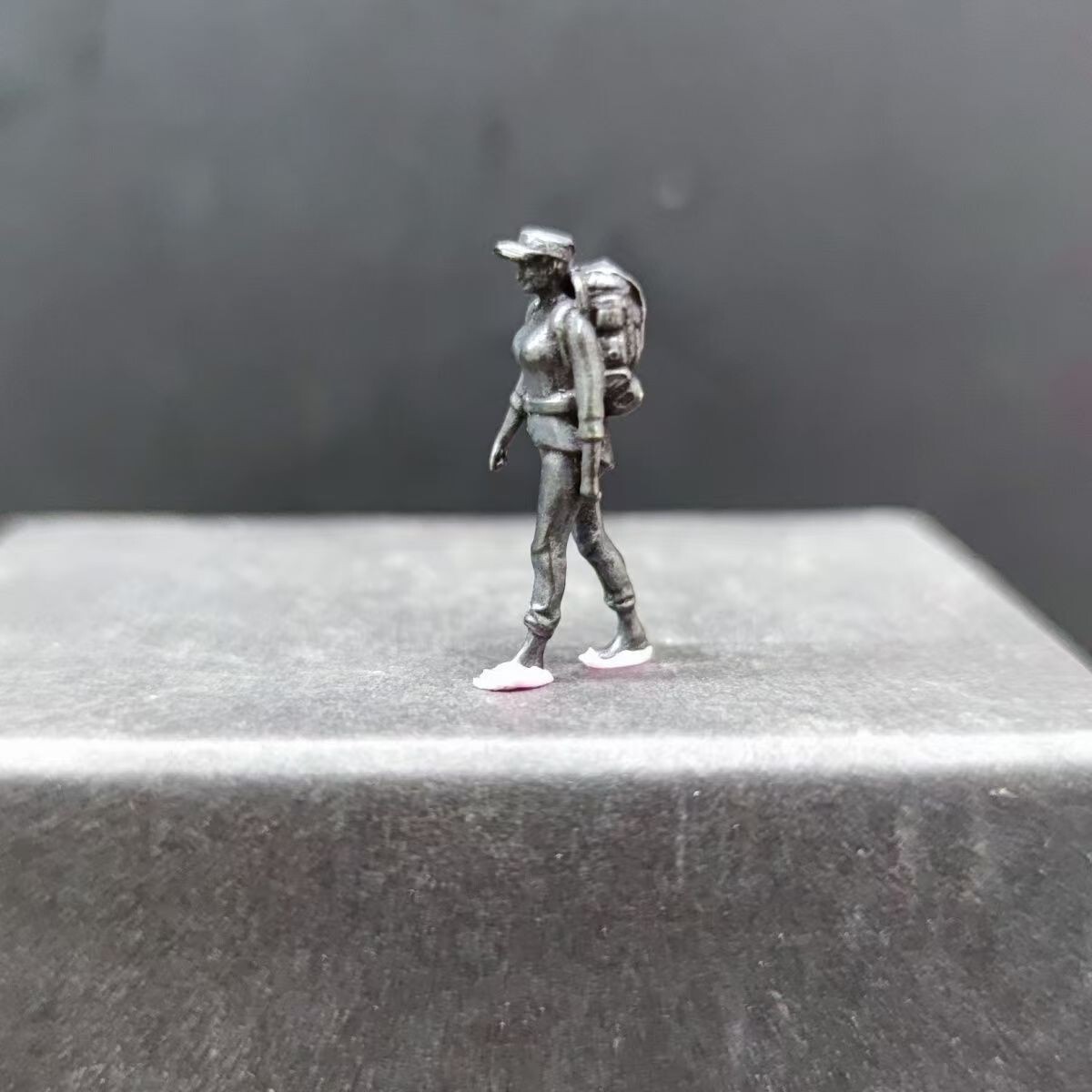 Pure copper hiker miniature figure statue miniature landscape ornament
