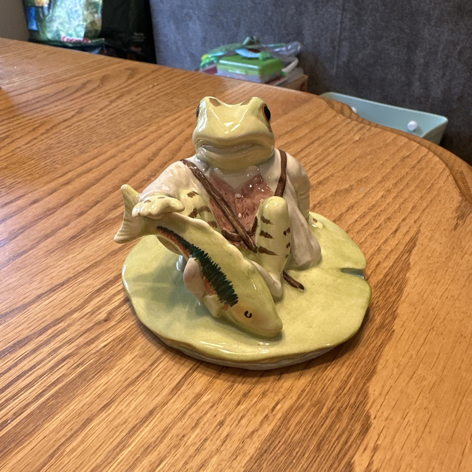 Beswick Beatrix Potter Jeremy Fisher Catches a Fish Royal Doulton 1999
