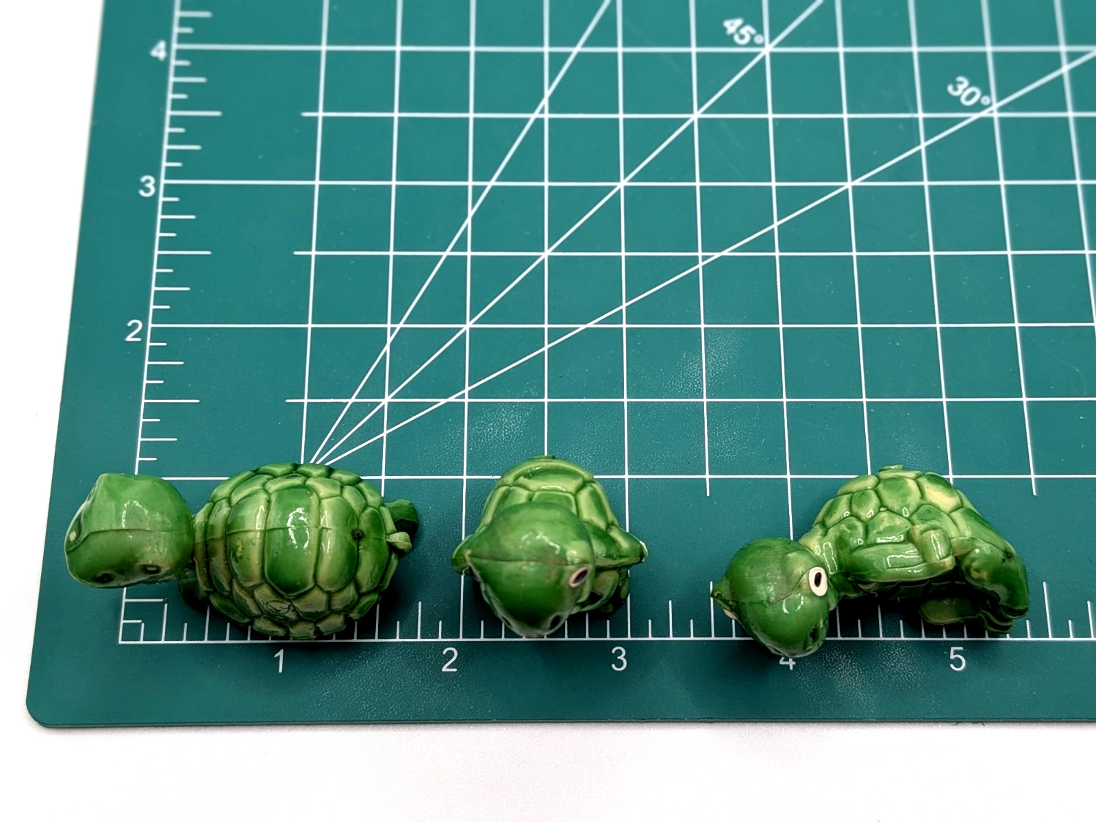 Vintage Hard Plastic Miniature Turtle Figurines Family Lot Of 3 Macau
