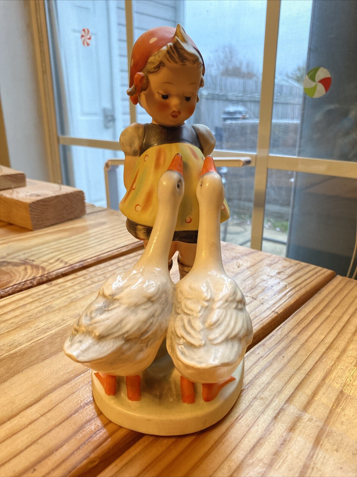 HUMMEL GOOSE GIRL 47/11 STANDS 7.5 INCHES TALL