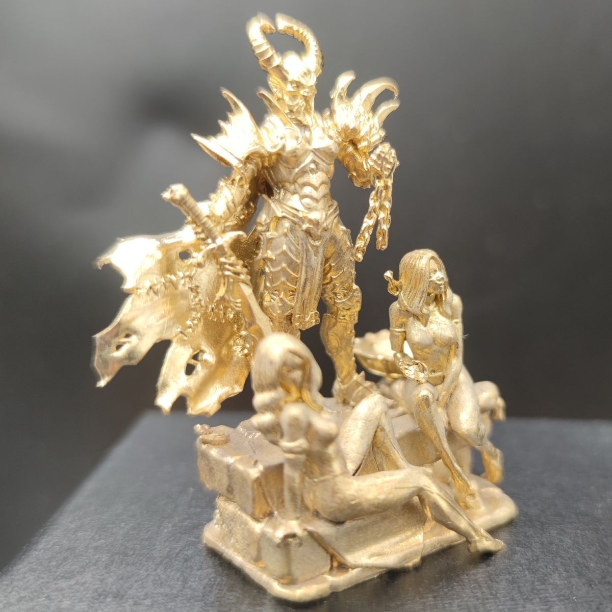 Solid Bronze Solid Color Skeleton Warrior Chain Female Slave Nude Ornament