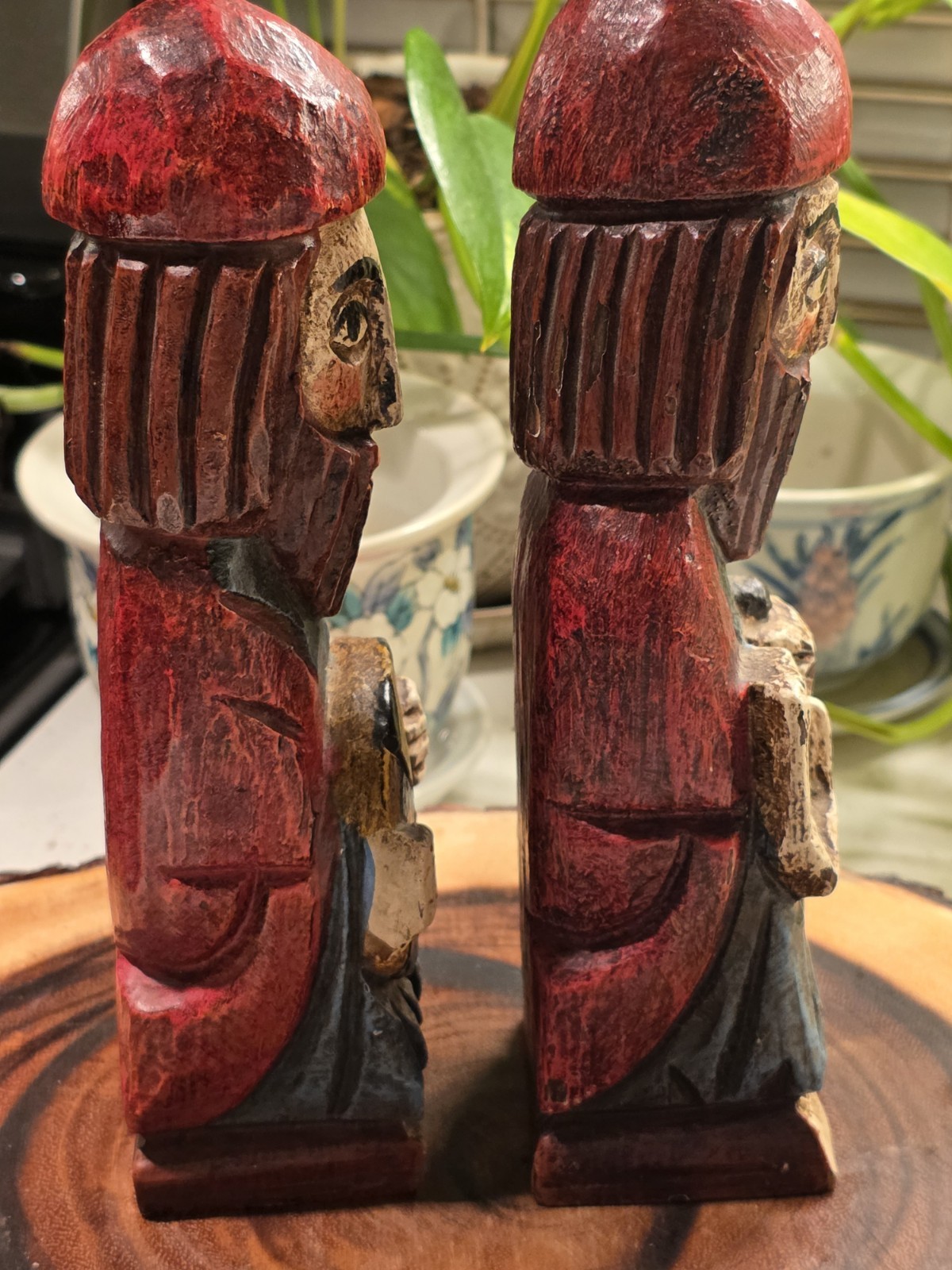 VTG Set 2 Hand Carved Wood Statues Folk Art Spanish Crusaders