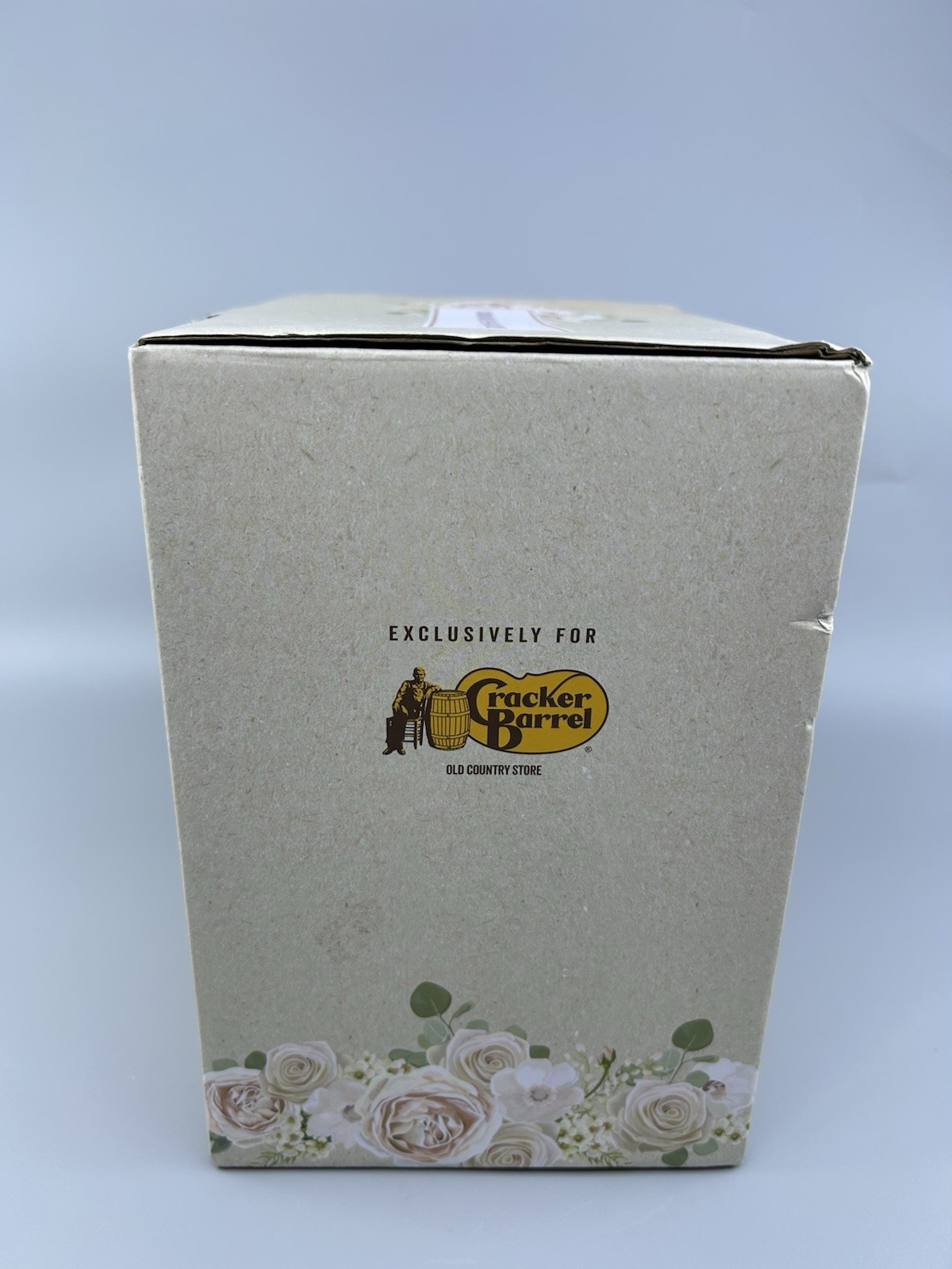 CRACKER BARREL Exclusive Cuddling Elephants Figurine with Original Box