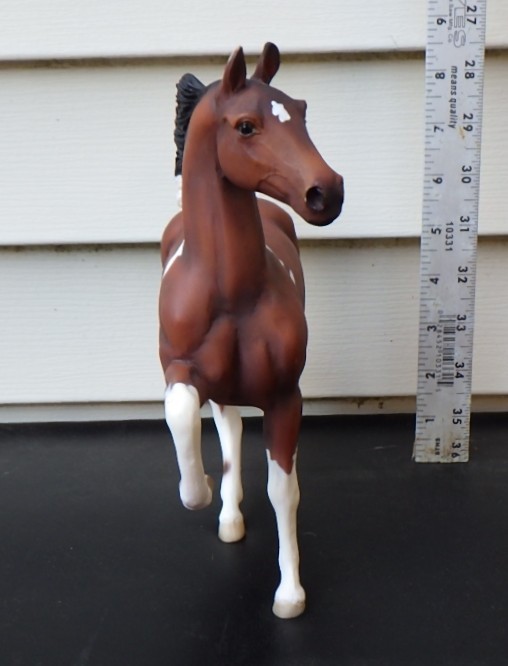 North Light @ Wade England Brown & White Resin Figurine 2006