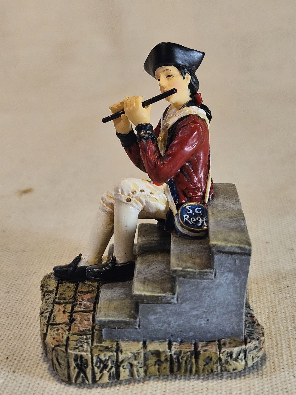 Lang & Wise Colonial Williamsburg Figurine 1998 Flute Player Soldier 009373