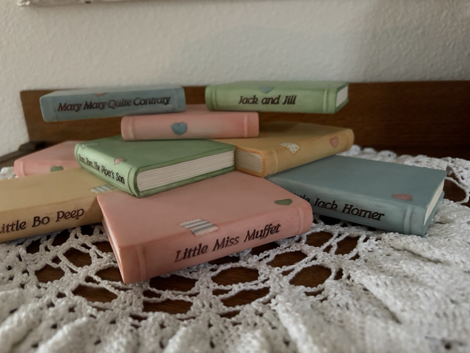 Enesco Cherished Teddies 1993 Nursery Rhyme Book Display CRT013