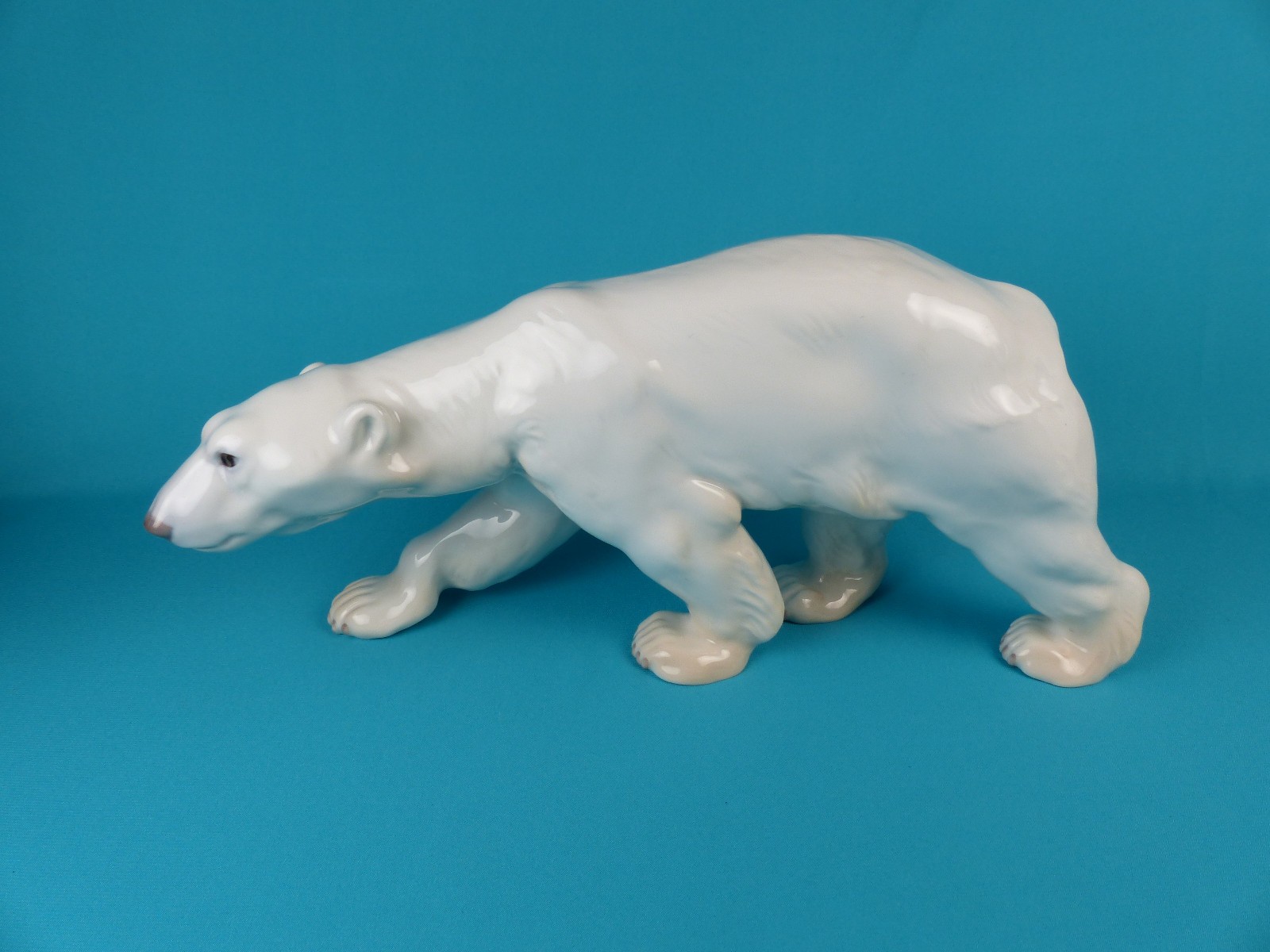 Vtg Bing & Grondahl Large 12 1/4 in Walking Polar Bear Model 1785 B&G Porcelain