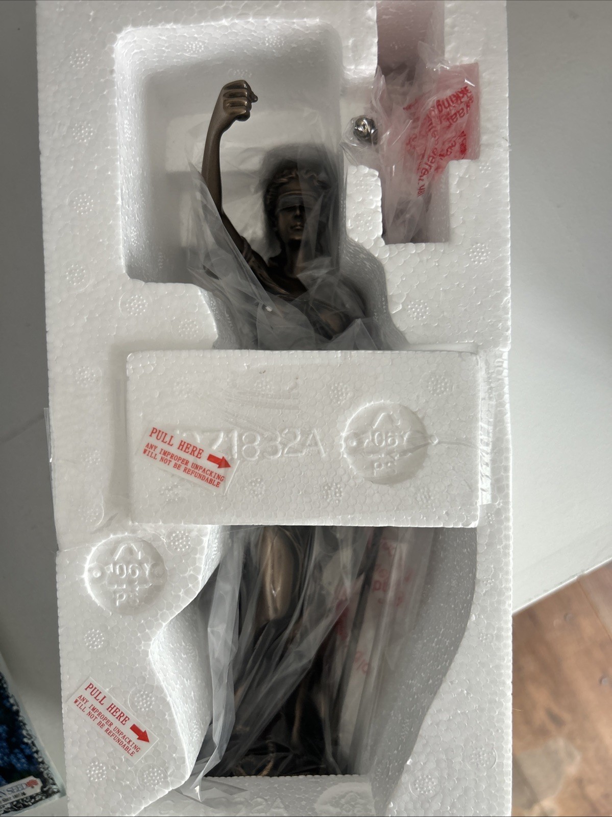 11” La justicia Resin Statue – Studio Collection / Veronese Design – New In Box