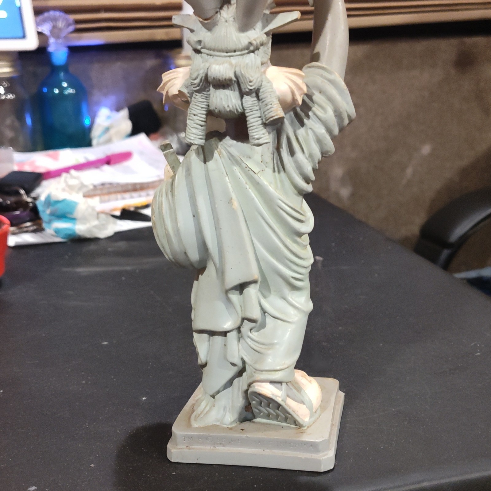 Bugs Bunny Statue of Liberty Matte Resin Figurine Looney Tunes Cartoon Gray