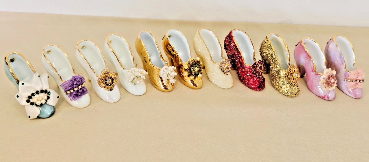 Vintage Lot of 11 Miniature Sher USA Porcelain Ceramic Shoes