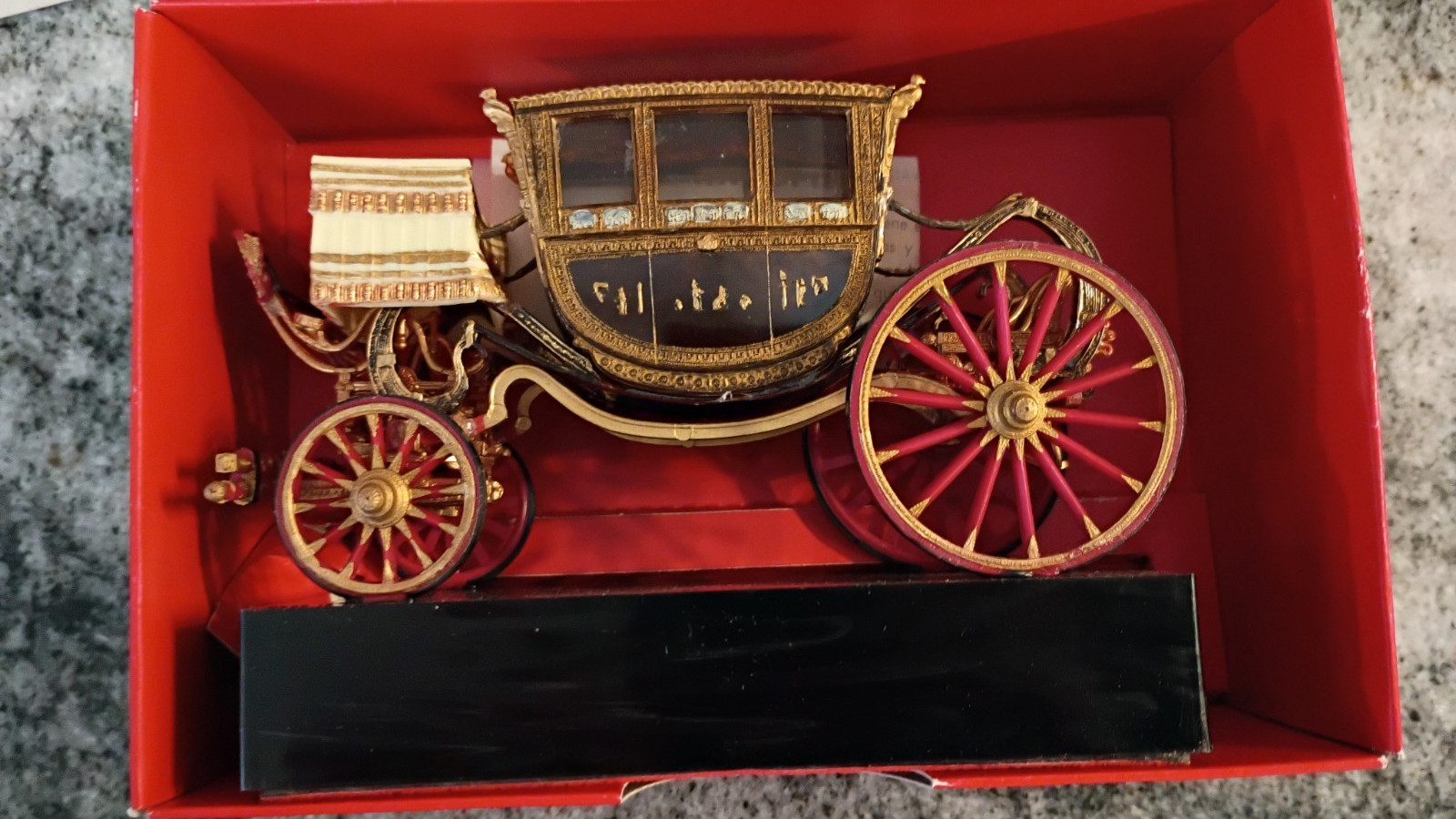 VTG. Miniature DE LA Carroza DE Concha Carriage Plastic Model In Box New