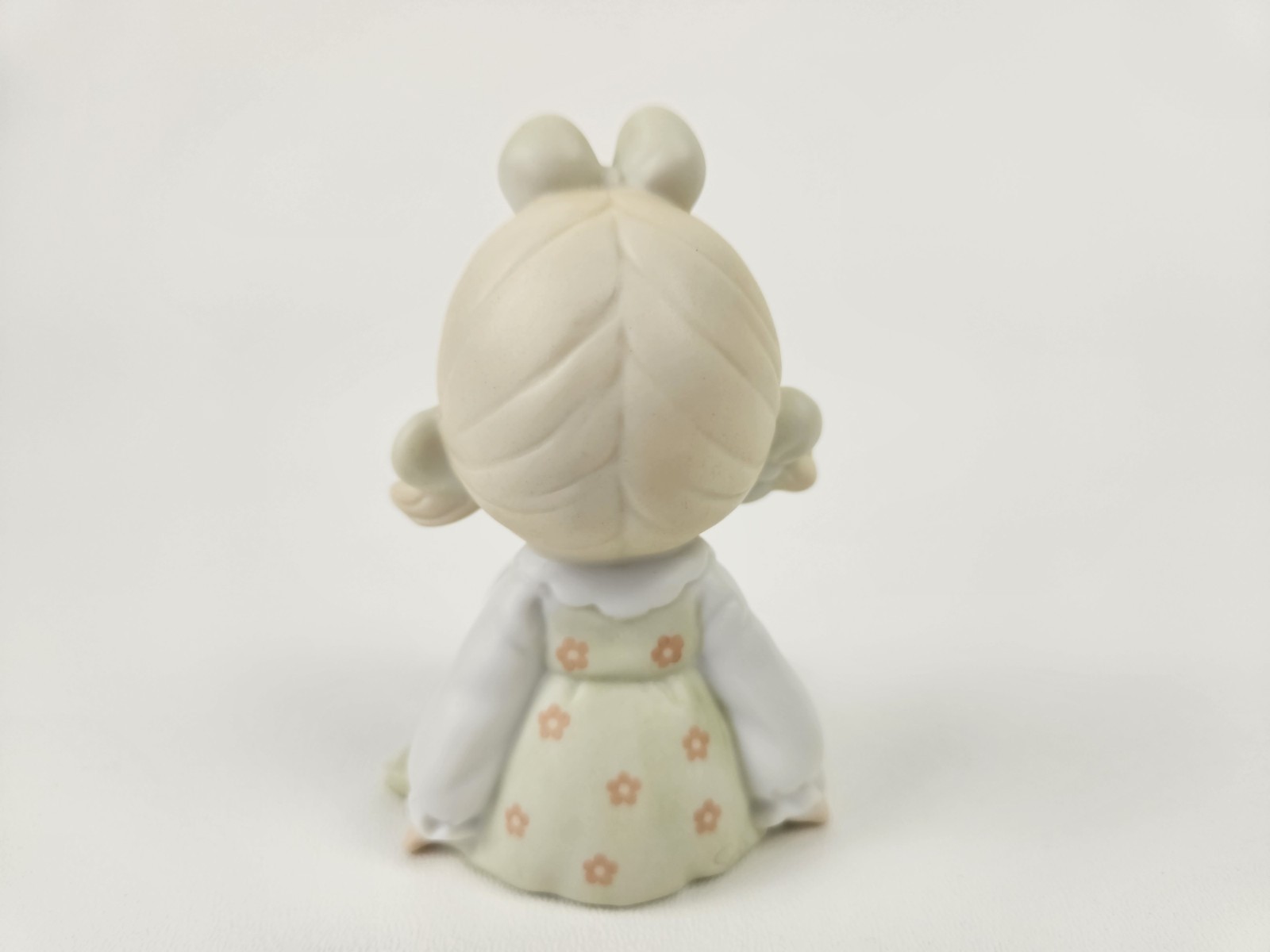 Precious Moments “Bless Your Soul” 1994 Figurine # 531162