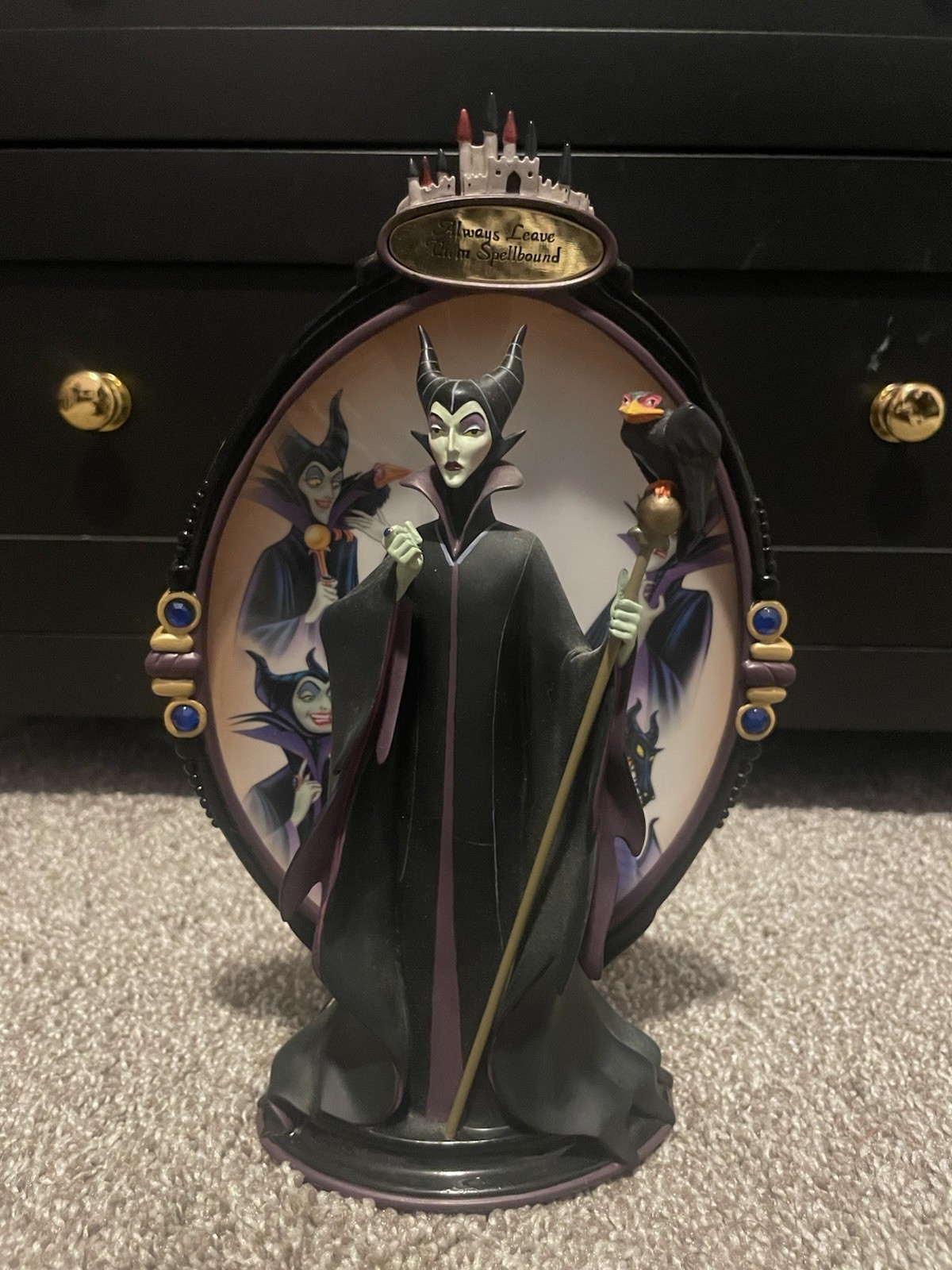 2002 Bradford Exchange Disney’s Legendary Villains Maleficent 3D Plate Figurine