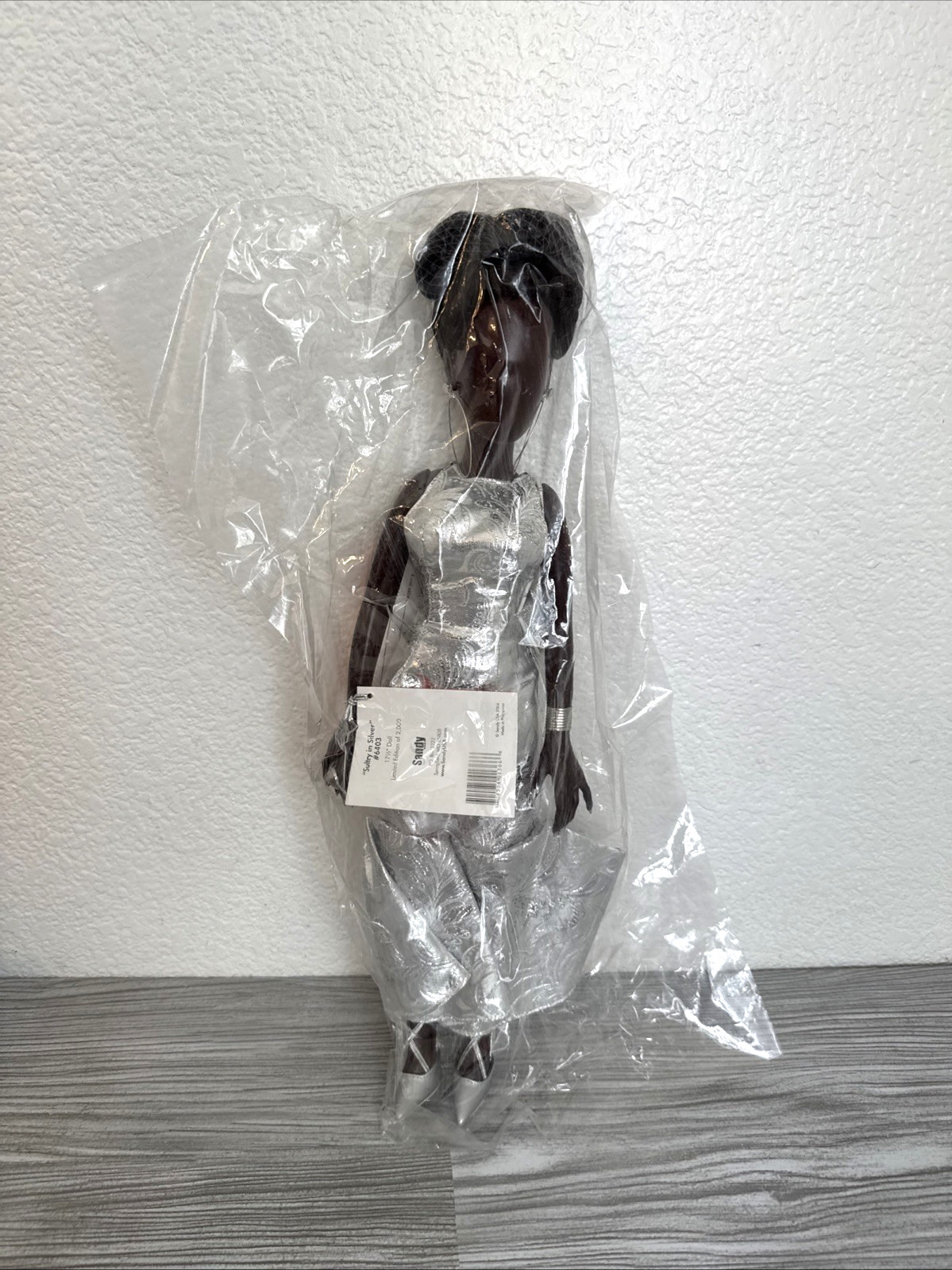 ANNIE LEE SASS ‘N CLASS DEBUT- Limited Edition #6403 Sultry in Silver
