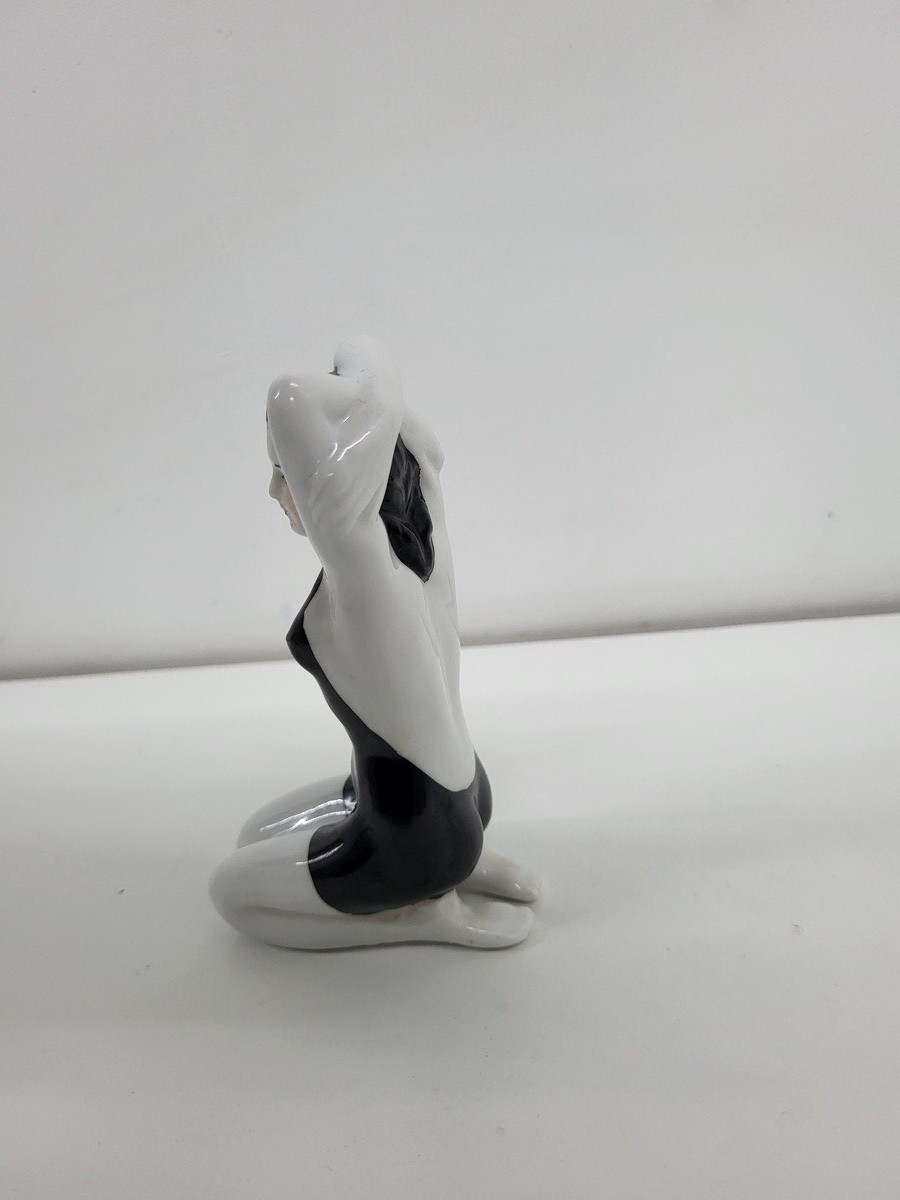 Sexy Art Deco-German Style Art Nouveau Porcela Pin-up Swimmer Figurine