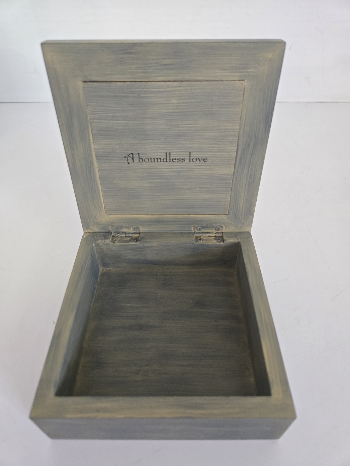 2005 Willow Tree Susan Lordi “Hug” Boy & Dog 4.75″ Trinket Box FREE SHIPPING