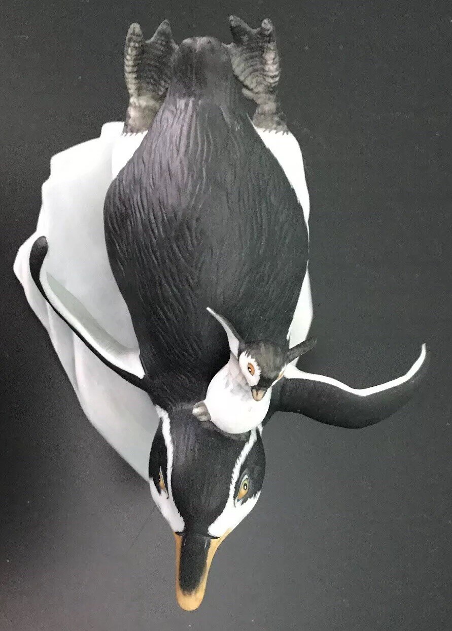 Franklin Mint Hand Painted Porcelain Penguins on Ice Whee! Figurine figure 1987