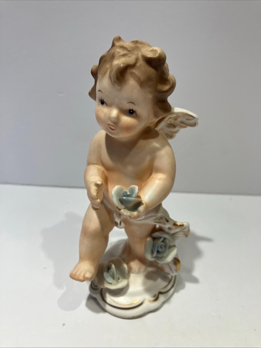 Vintage Napco 1961 Porcelain Cherub Naked baby with blue flowers Figurine IC-536