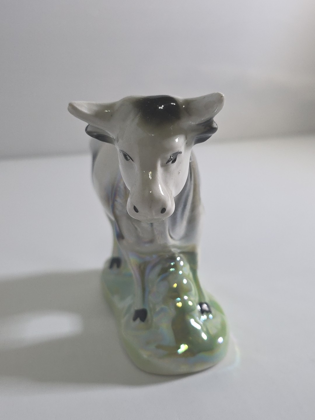 Vintage Lusterware Ceramic Bull Cow Figurine Made in Brazil Farm Animal 4.5″