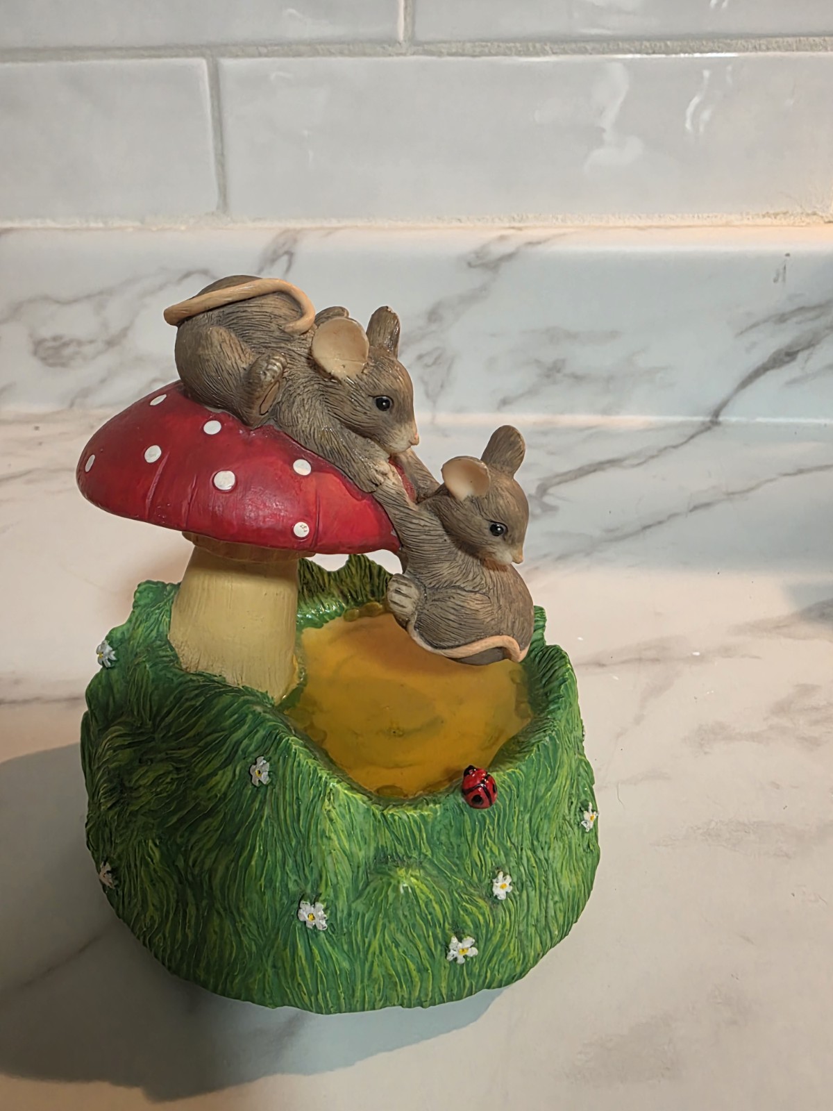 Charming Tails “THAT’S WHAT FRIENDS ARE FOR” MUSIC BOX Figurine Fitz & Floyd