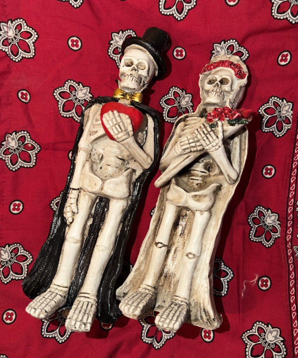 Bride And Groom Skeleton Figures