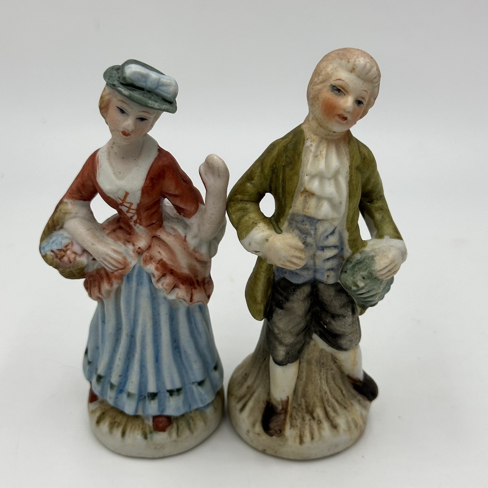 Vintage Taiwan Ceramic Colonial Couple Figurines Woman Man Basket 4.6″