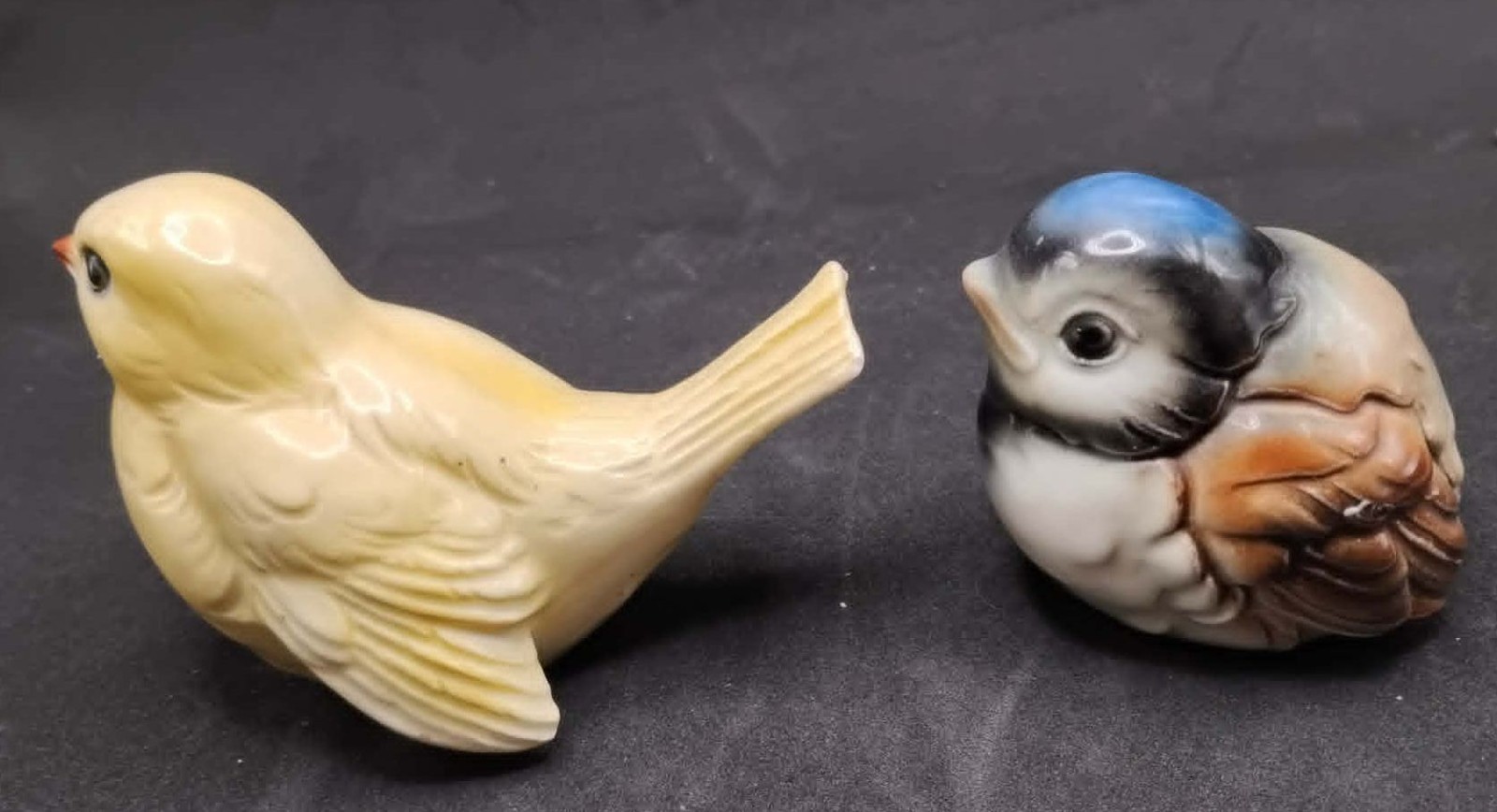 Vintage Set of 2 Porcelain Sparrow Yellow Brown Birds Goebel West Germany CV74