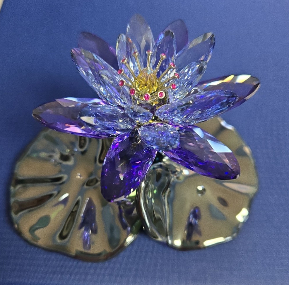 Swarovski Crystal Blue Violet Waterlily MIB +Original Boxes+Foam 1141630