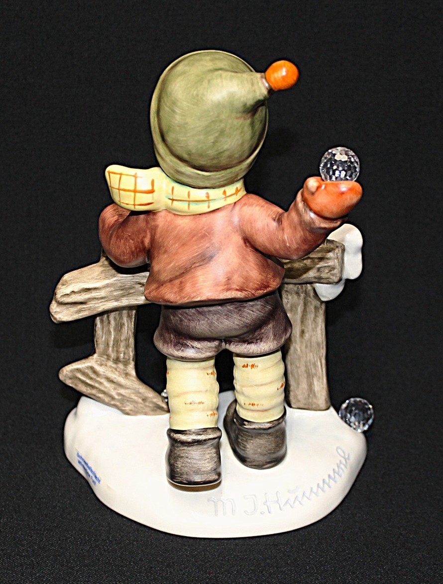 Rare Hummel Wintertime Fun Swarvoski Limited Ed. 347/1,999 6 1/2″ Figurine MINT
